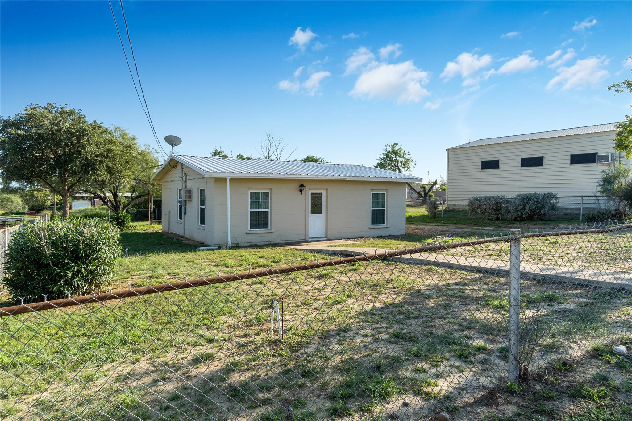 Single Family Residence