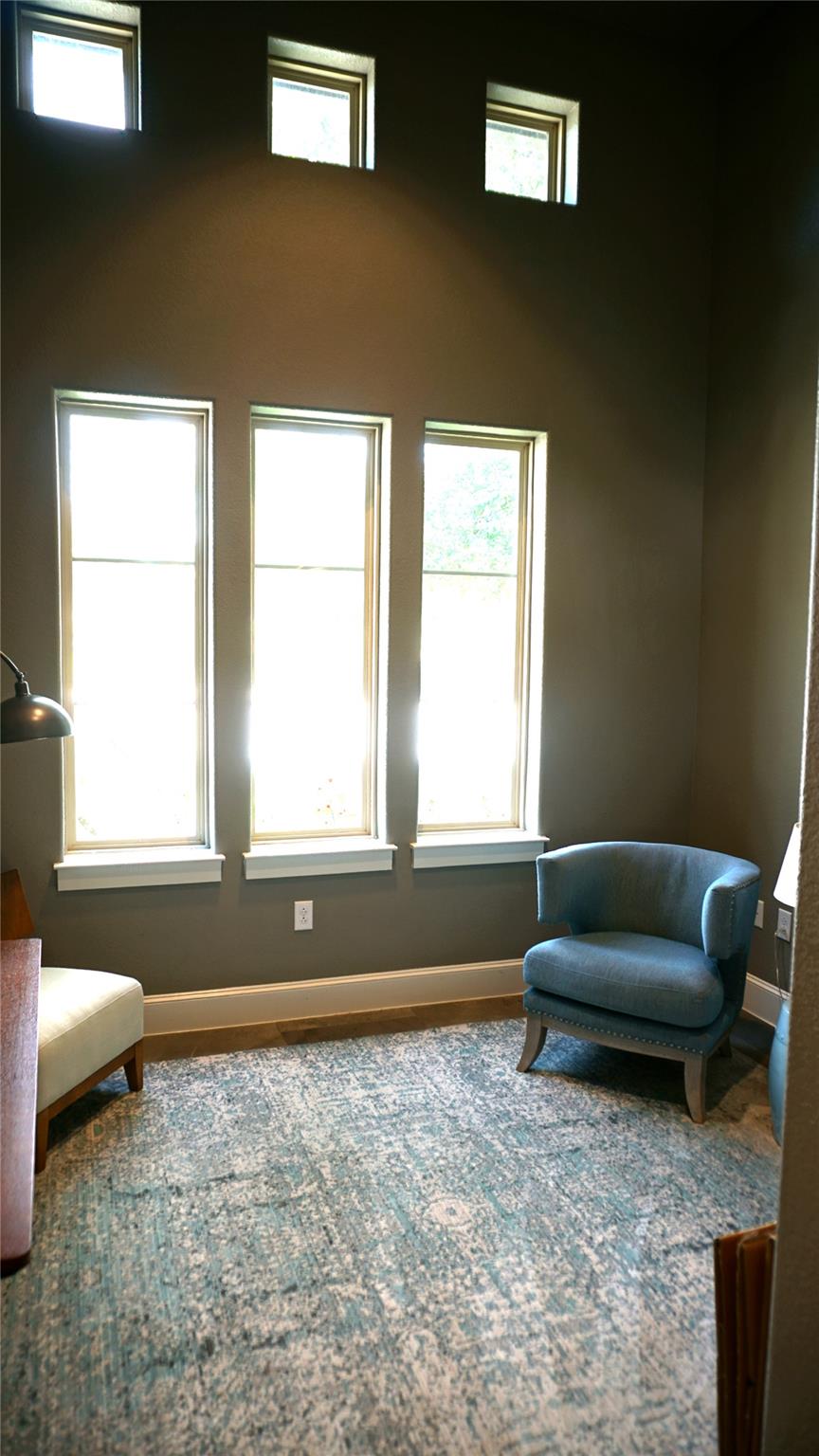Photo 33