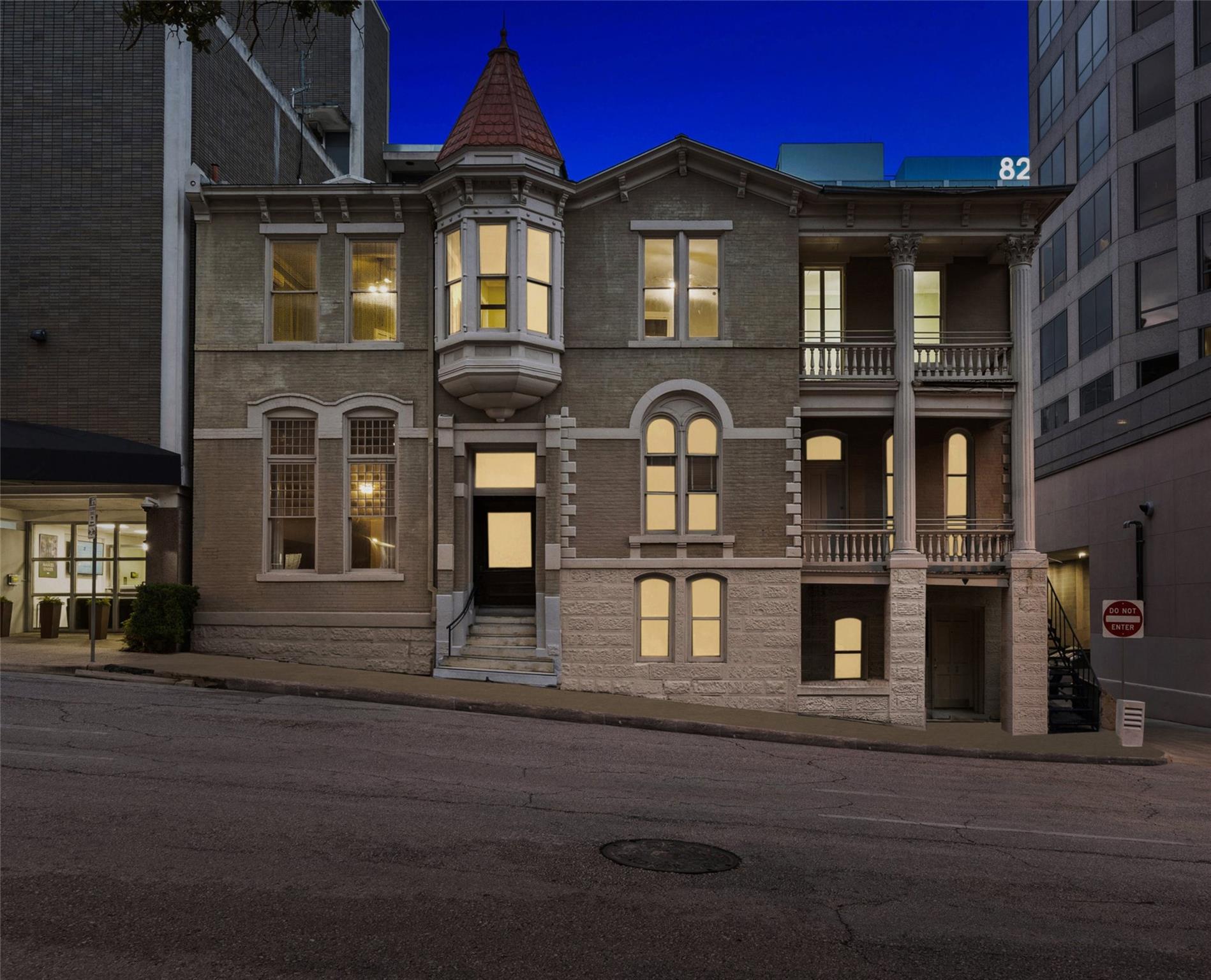 Single Family Residence