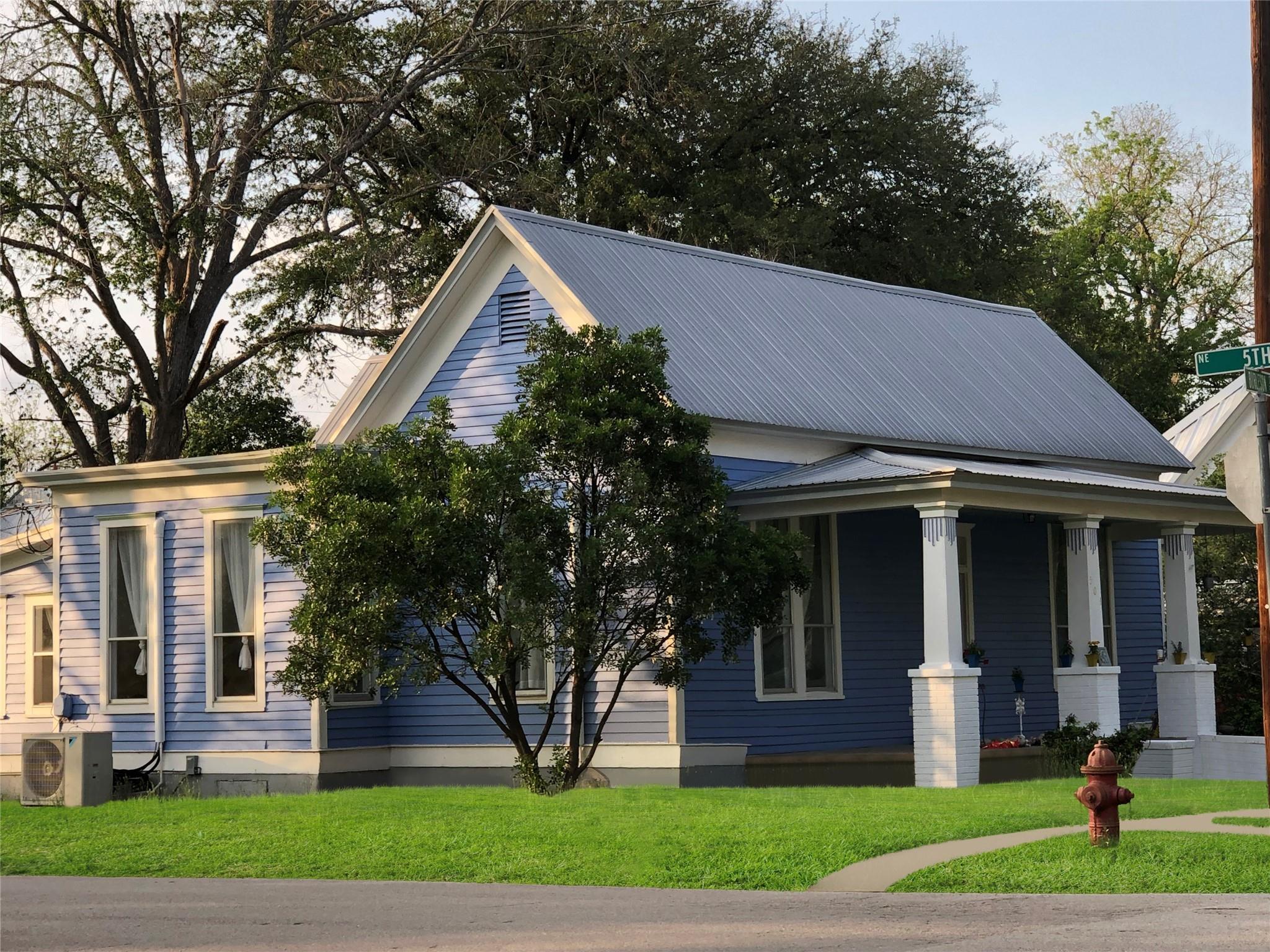 Single Family Residence