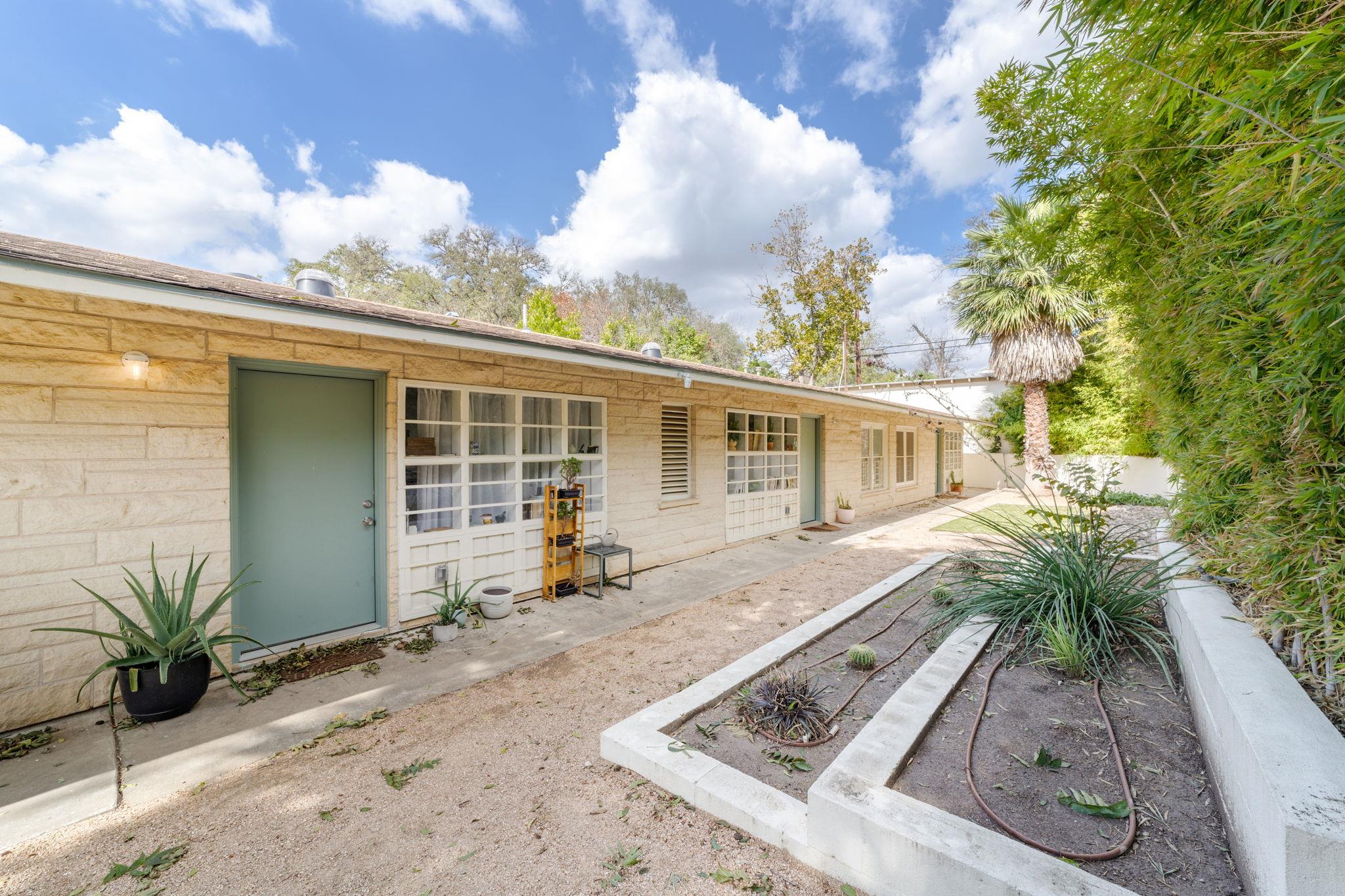Single Family Residence