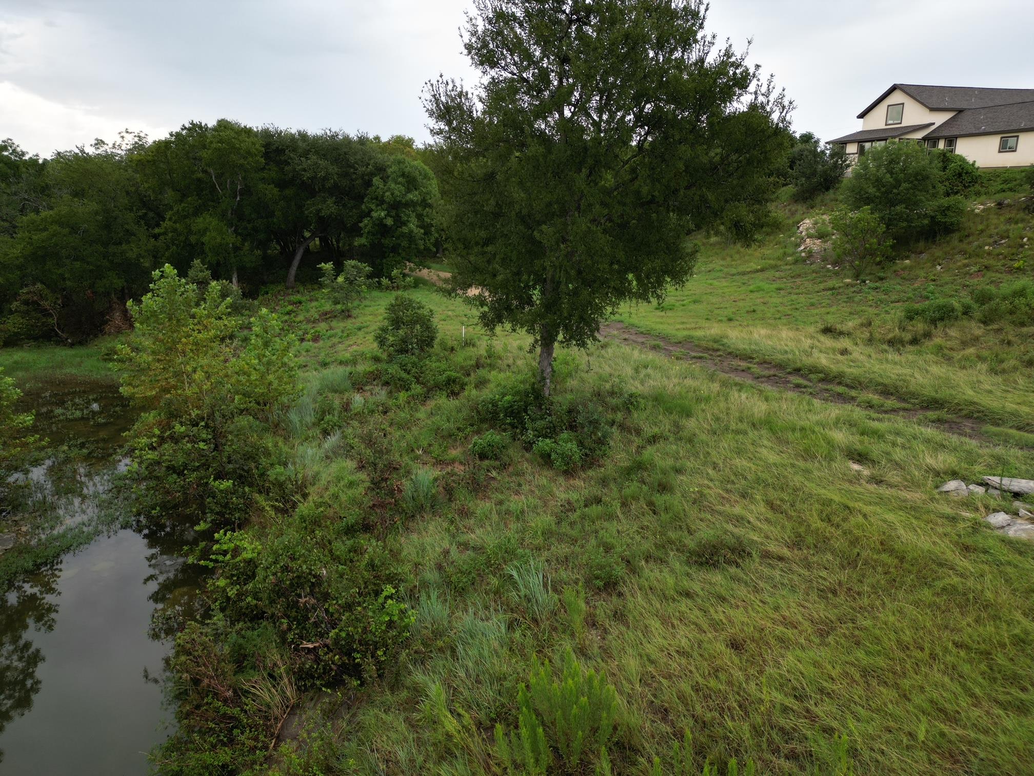 Photo 33