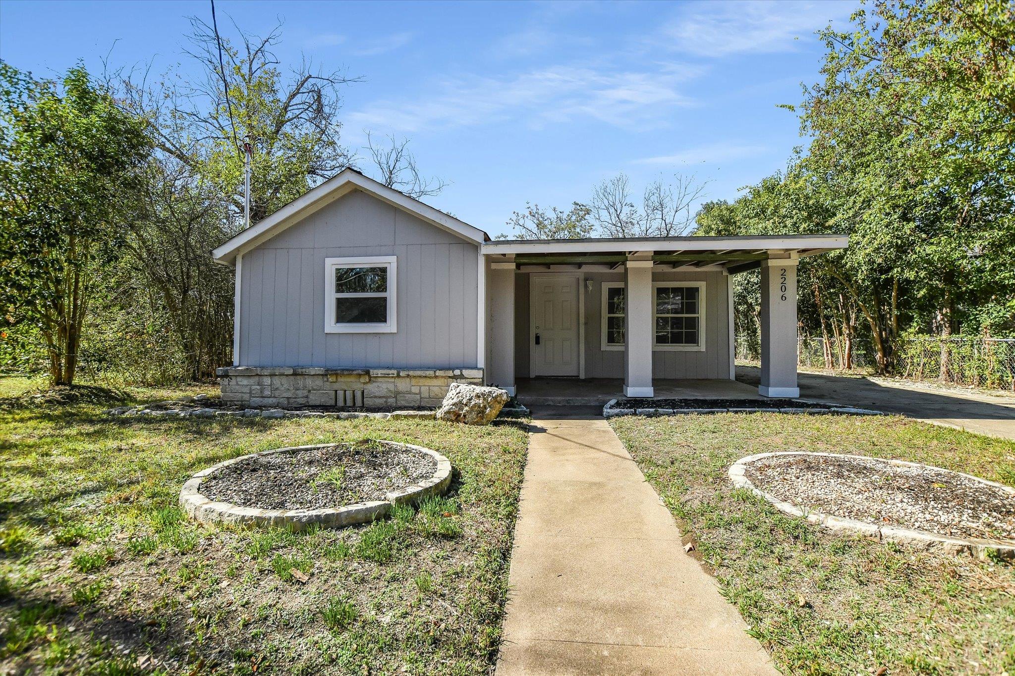 Single Family Residence