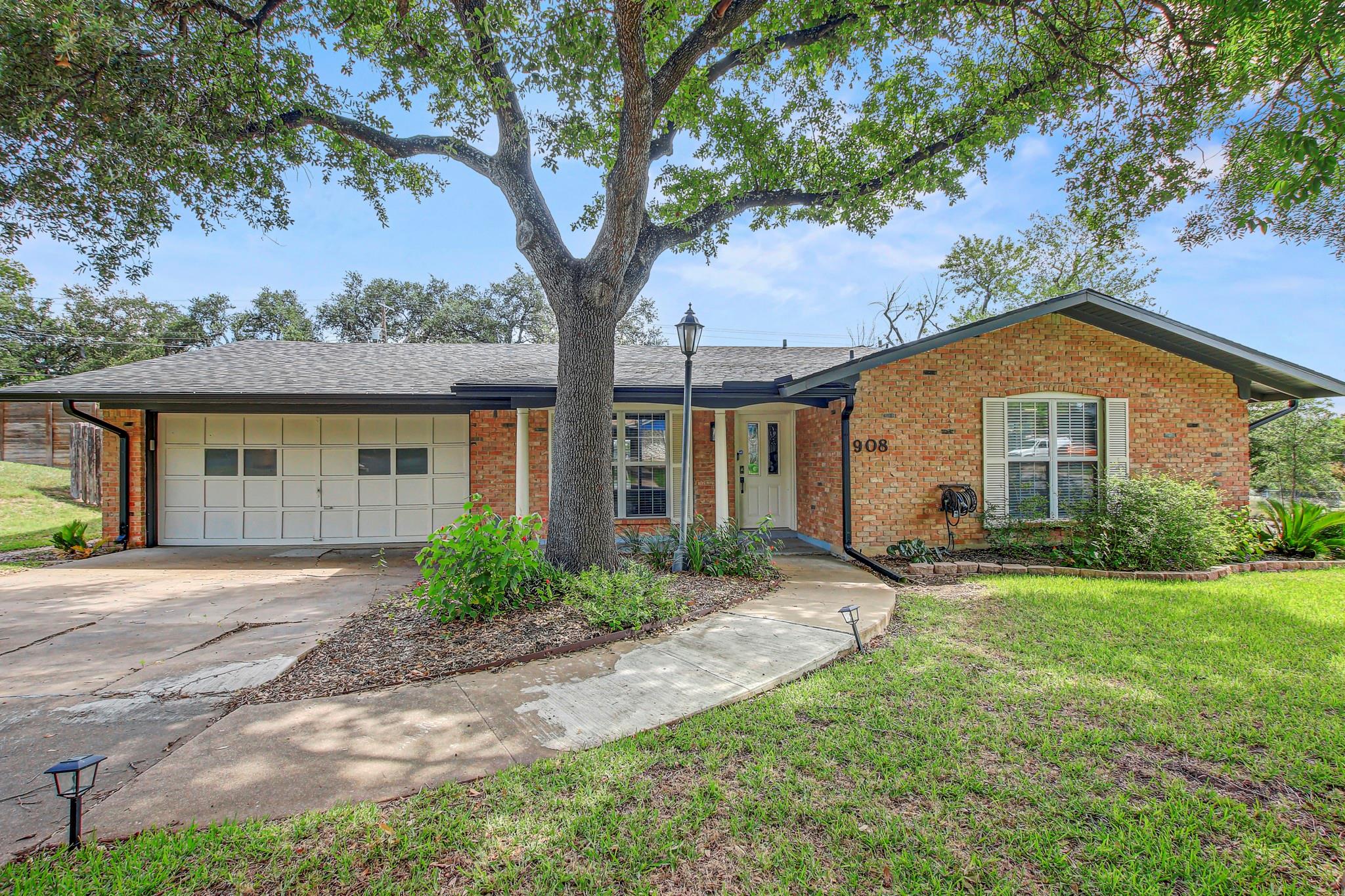 Single Family Residence