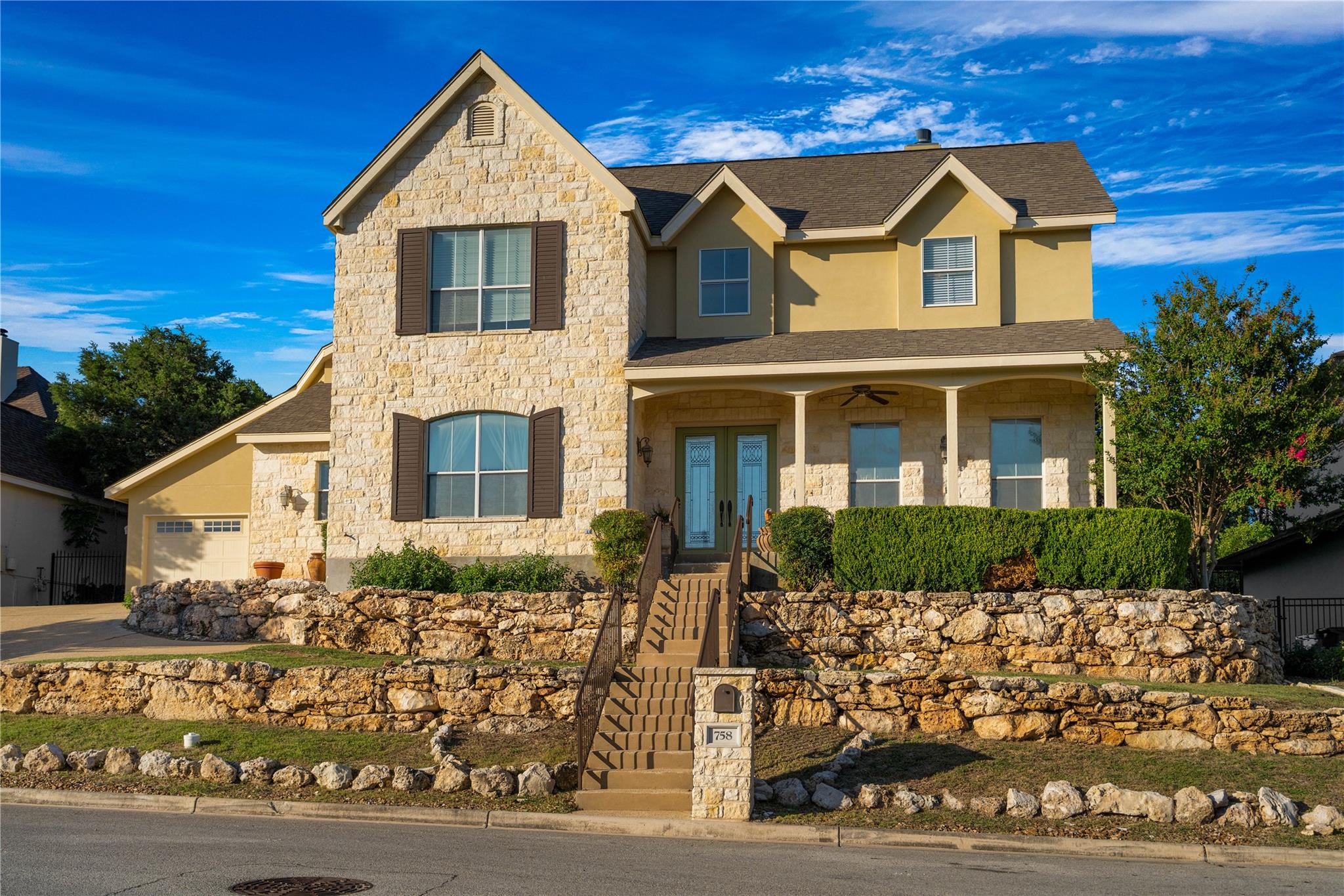 Single Family Residence