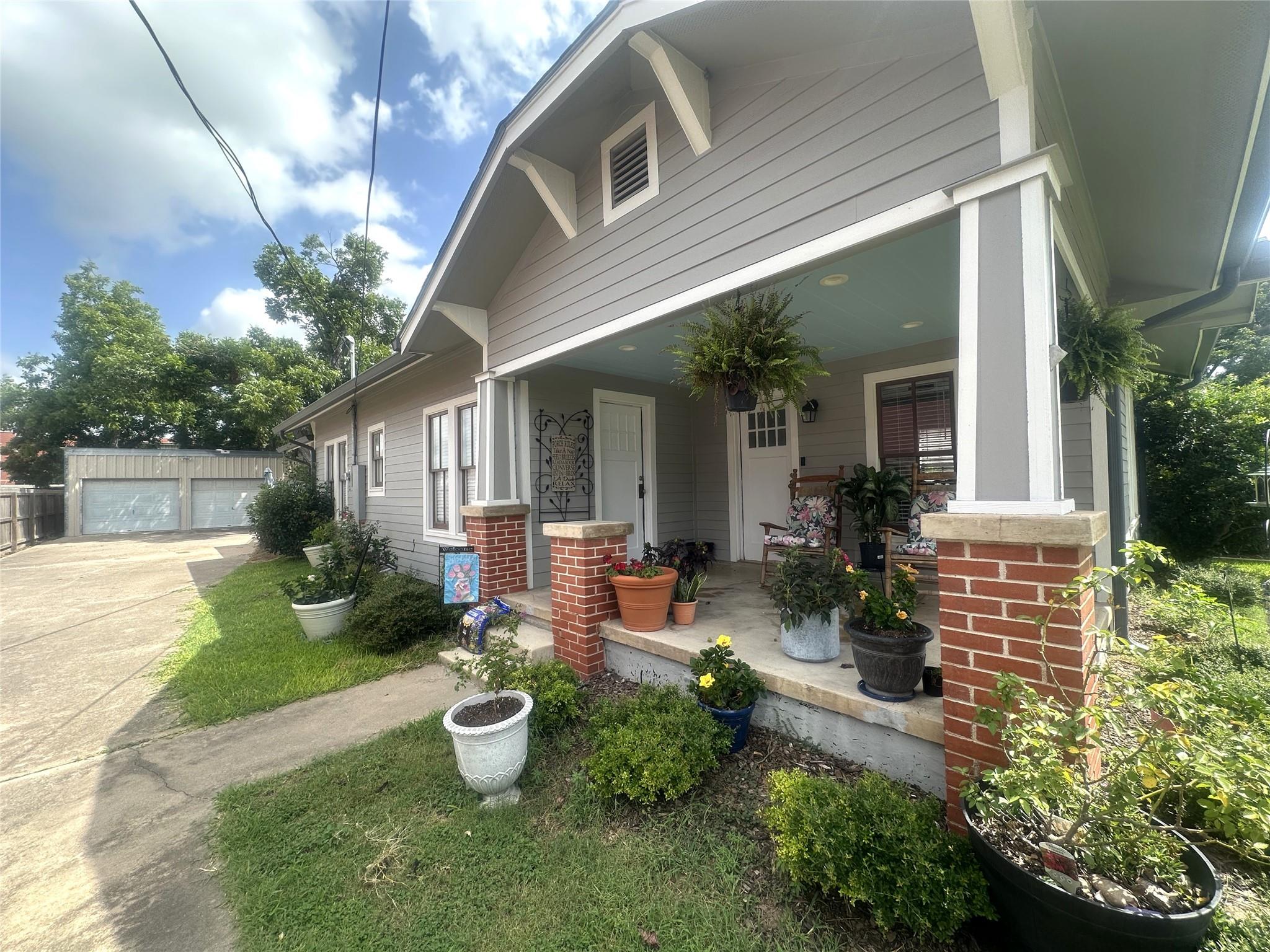 Single Family Residence