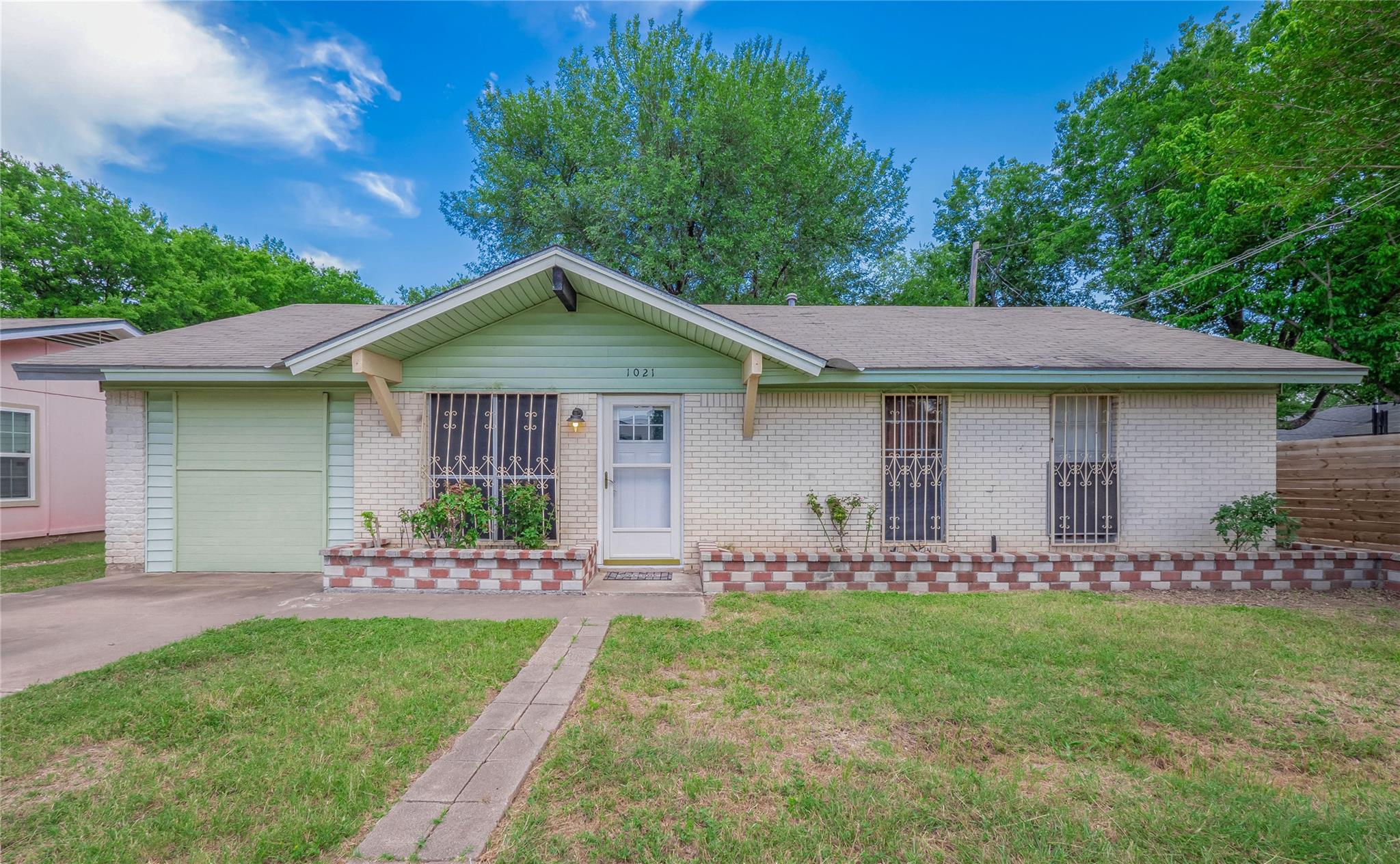 Single Family Residence
