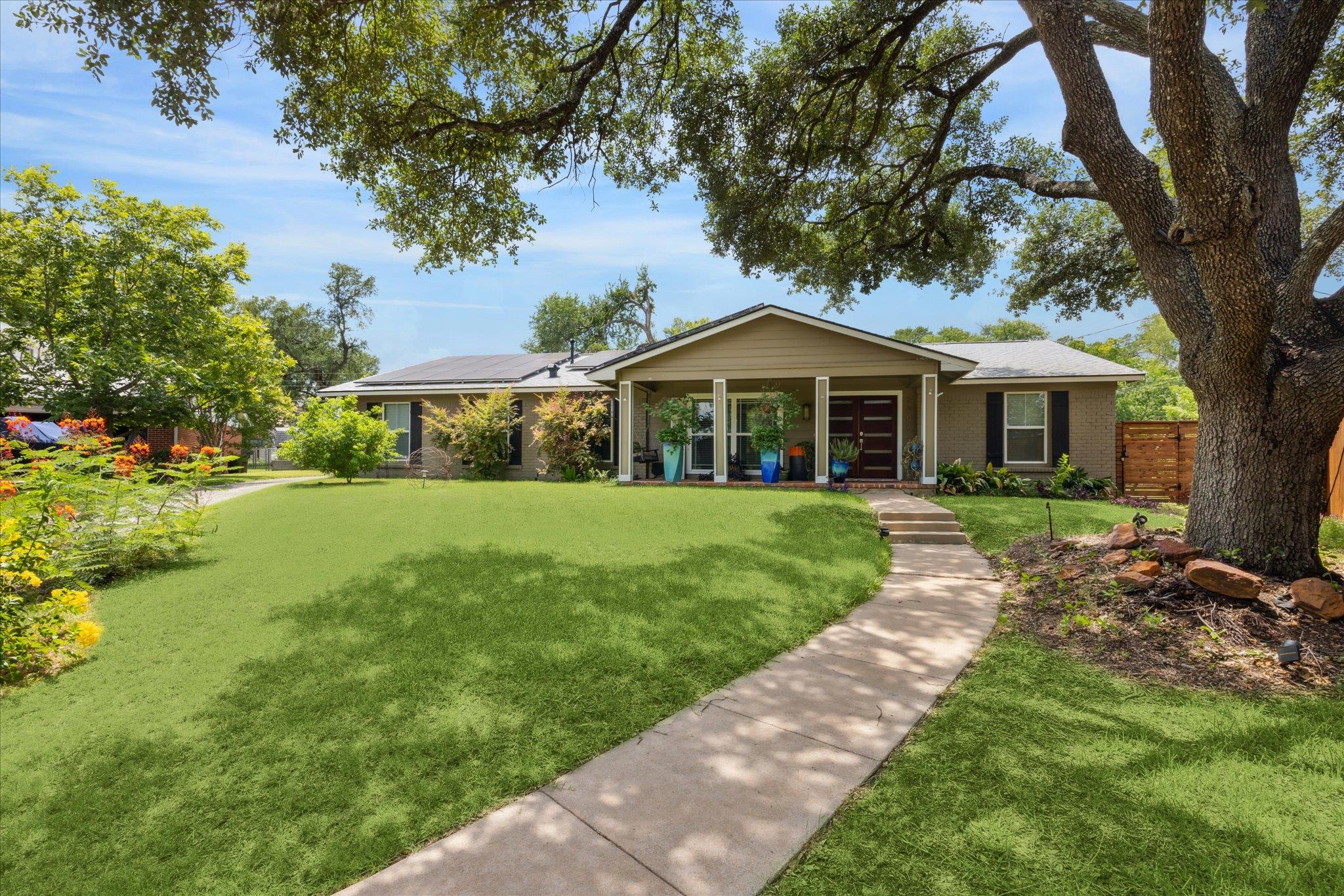 Single Family Residence