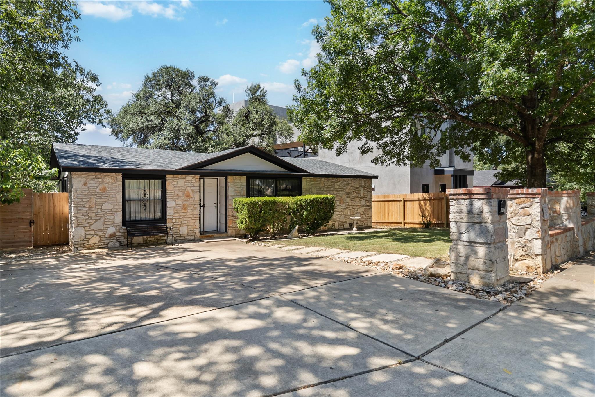Single Family Residence