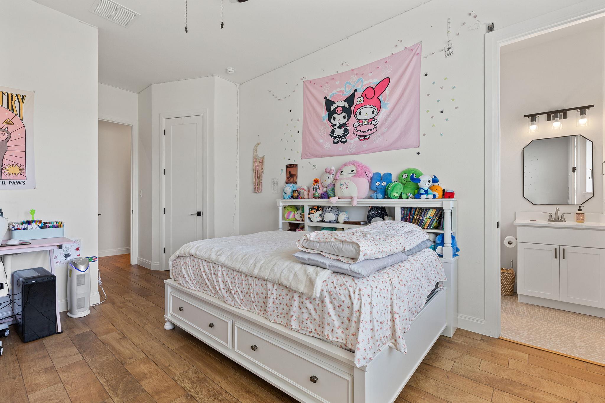 Photo 23