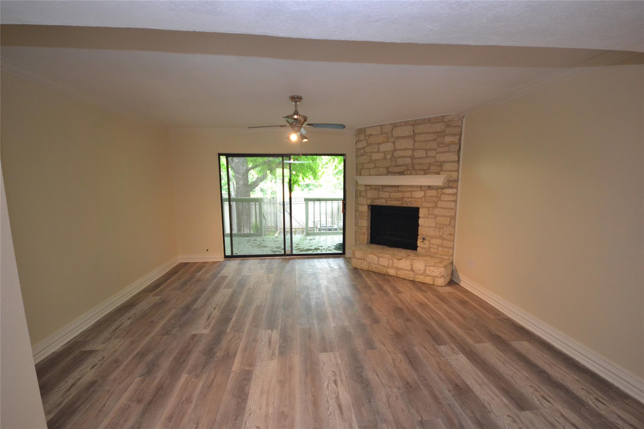 500 Hesters Crossing