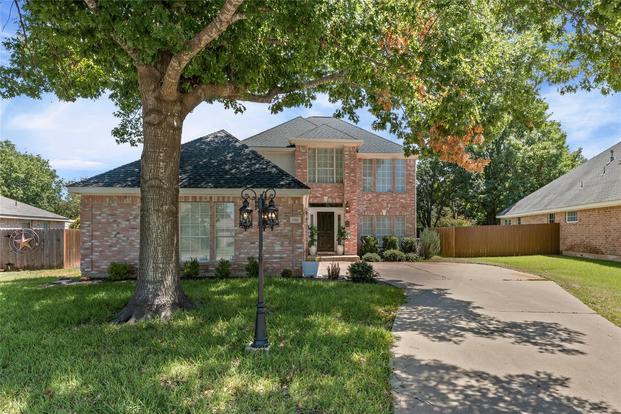 Single Family Residence