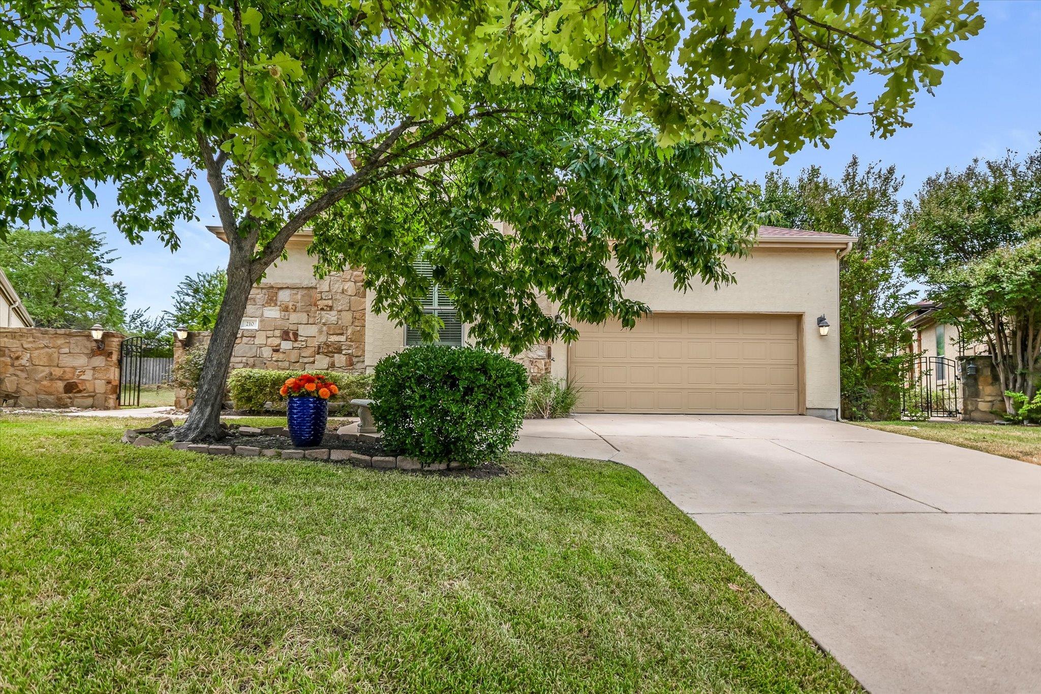 Single Family Residence