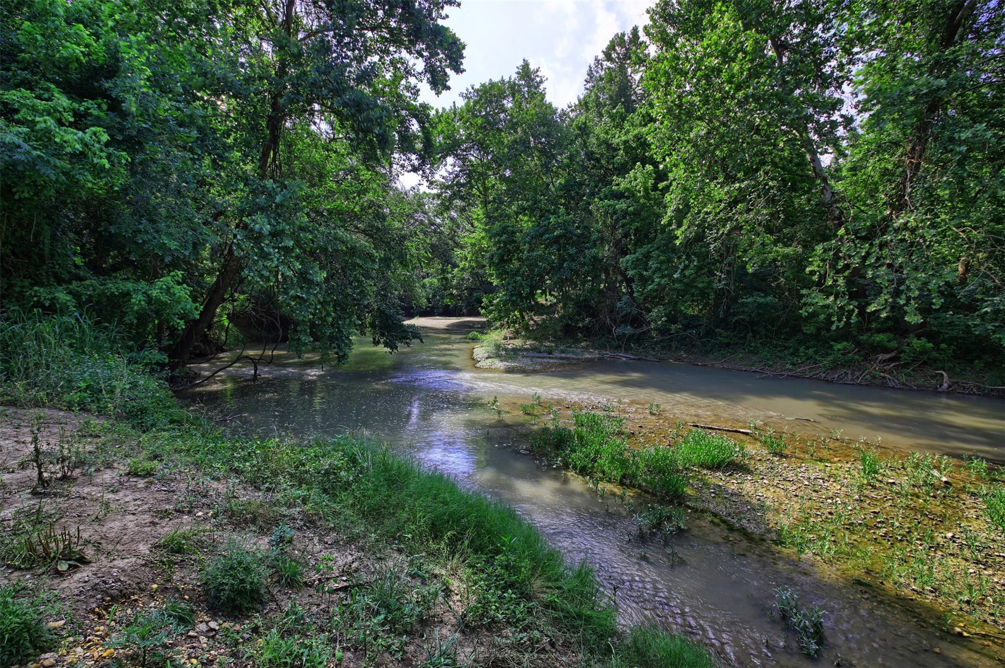 221 Private Road 4001