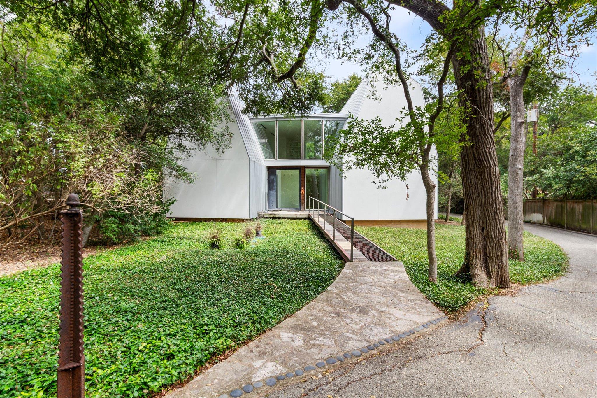 Single Family Residence