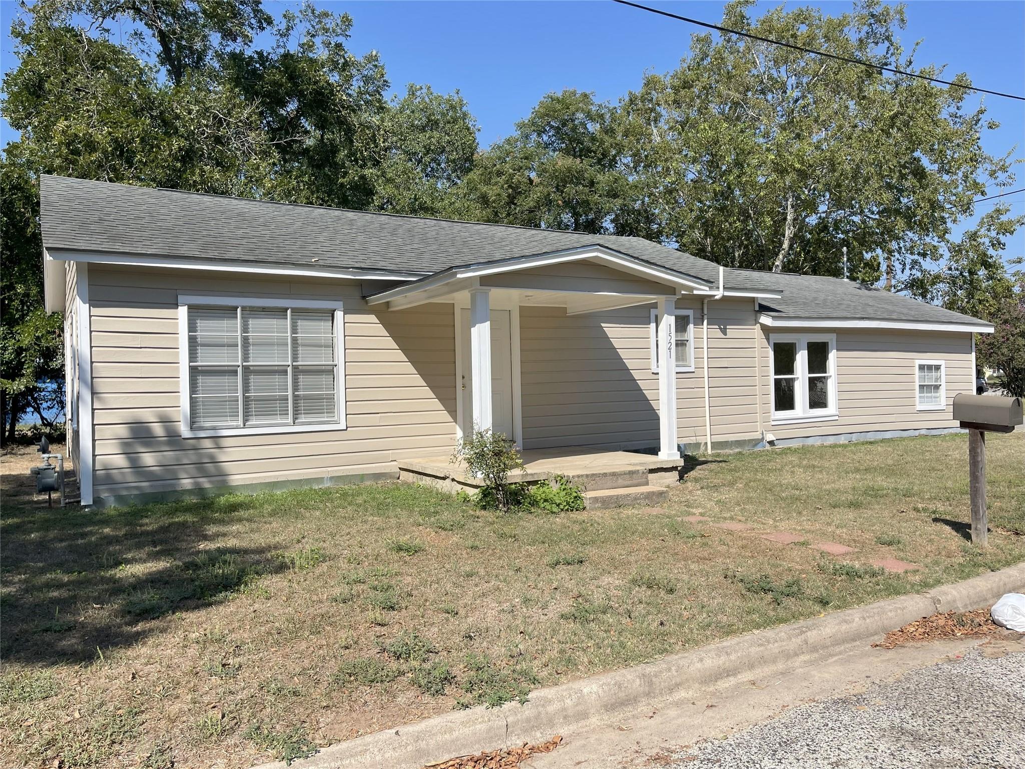 1521 Hamilton