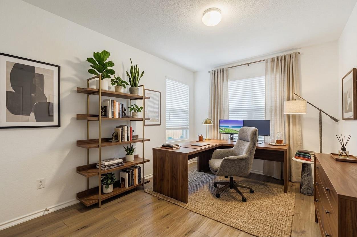 Photo 10