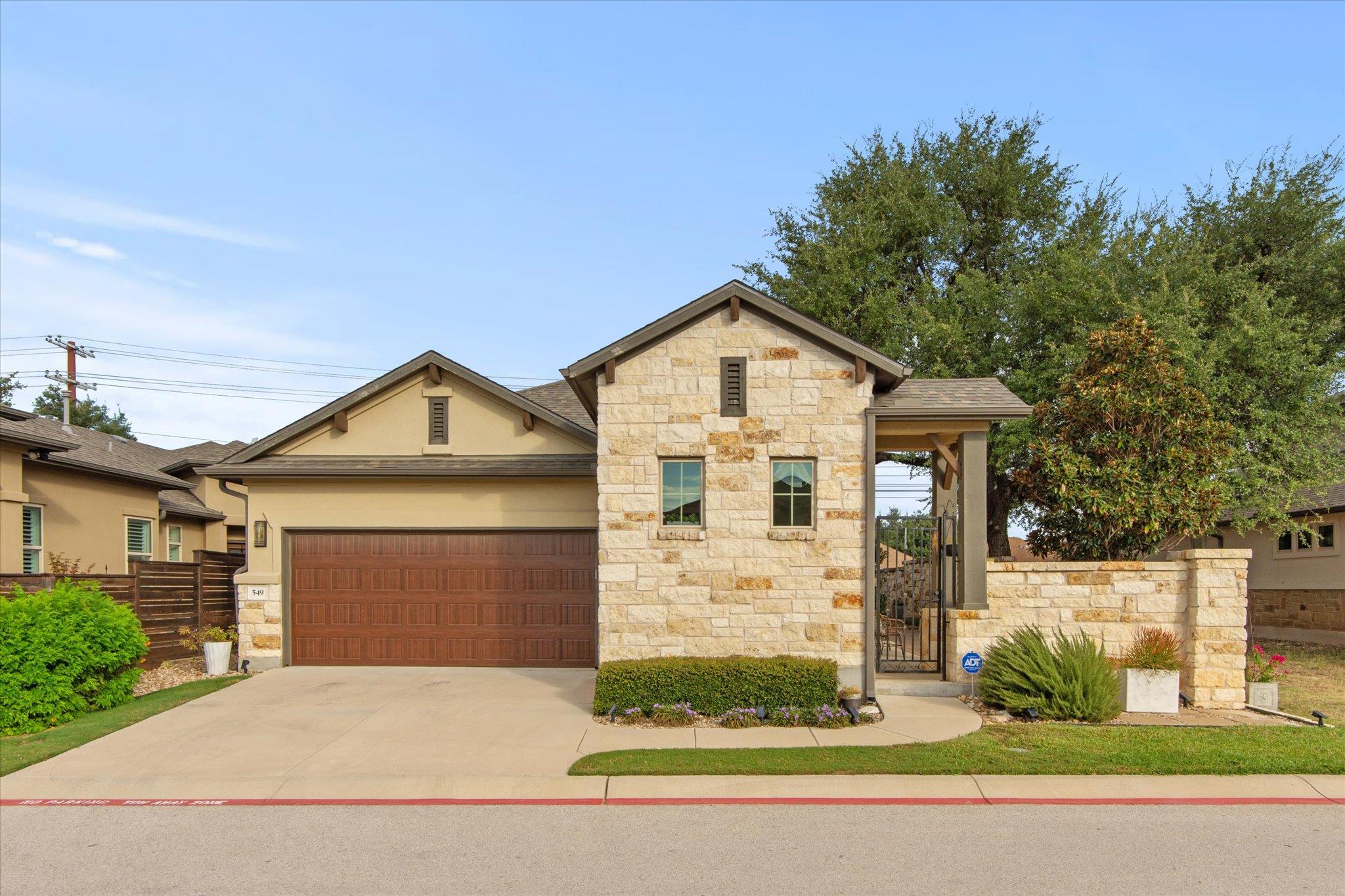 549 Clubhouse