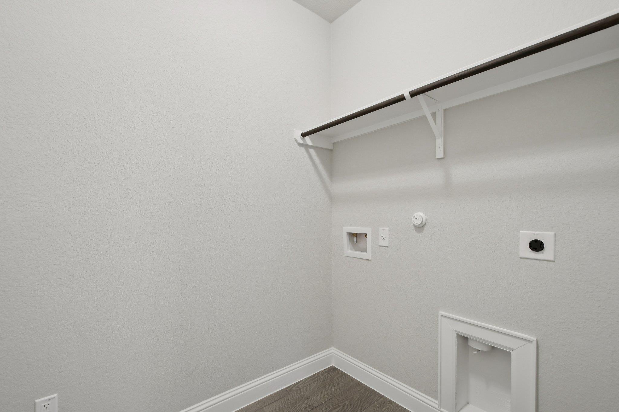 Photo 33