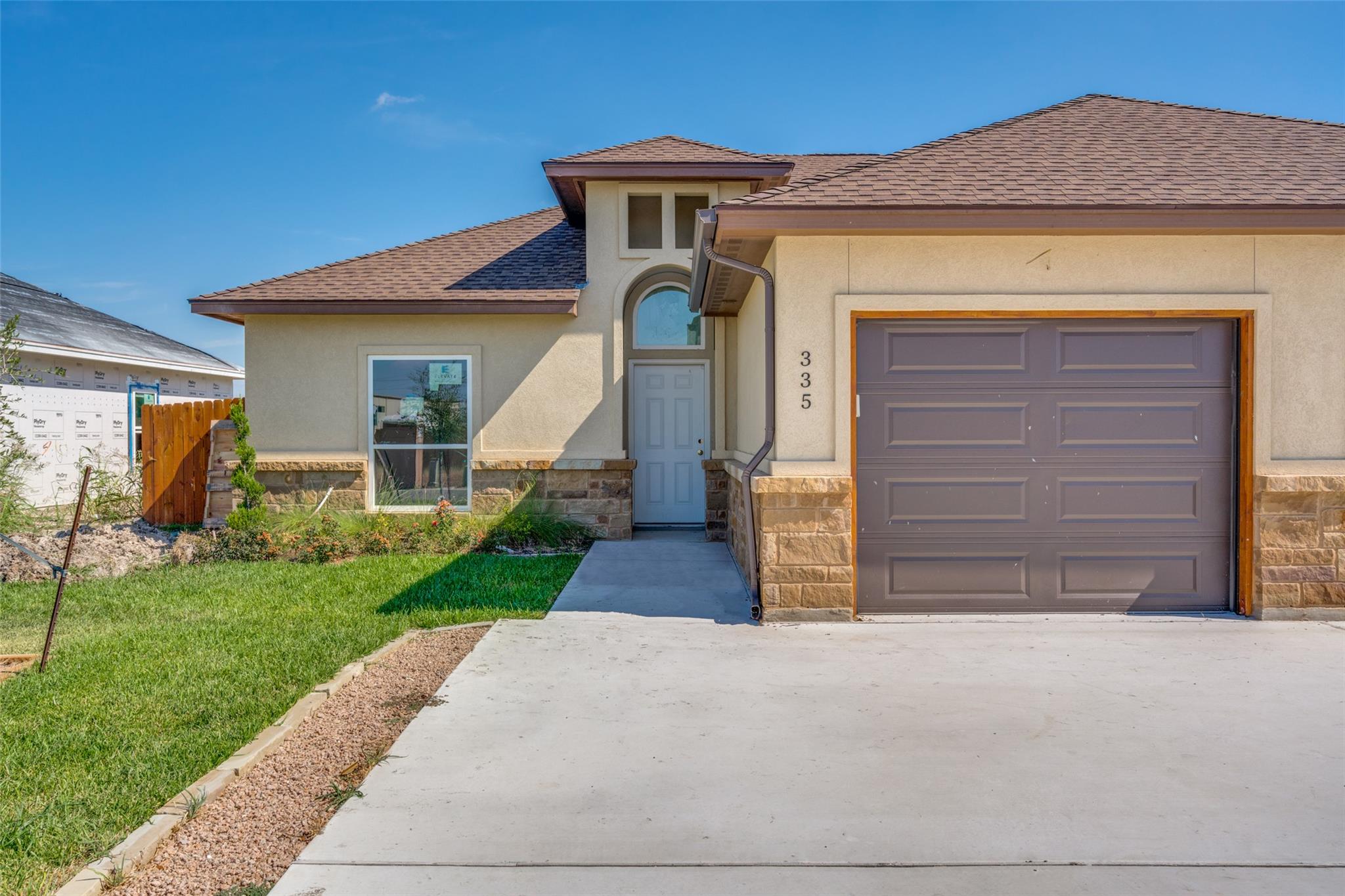 335 Navarro Way