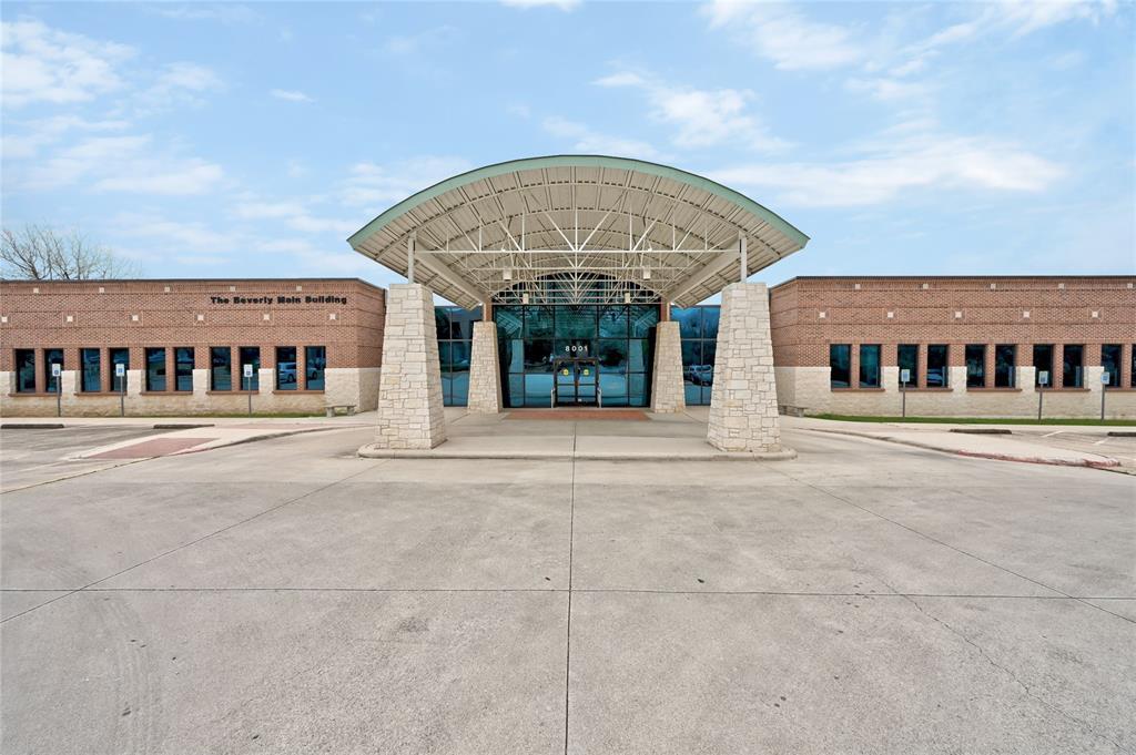 8001 Centre Park