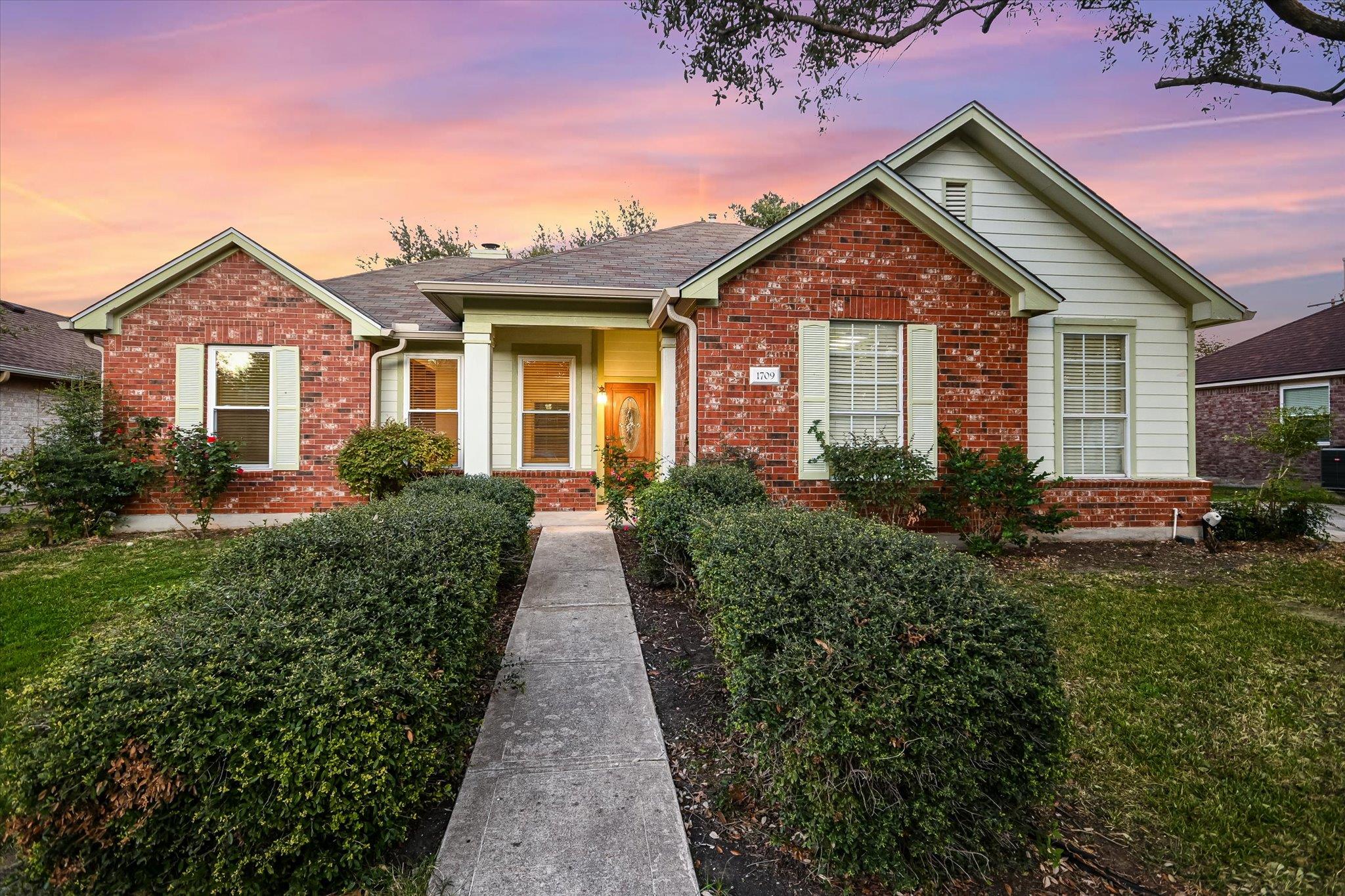 Single Family Residence