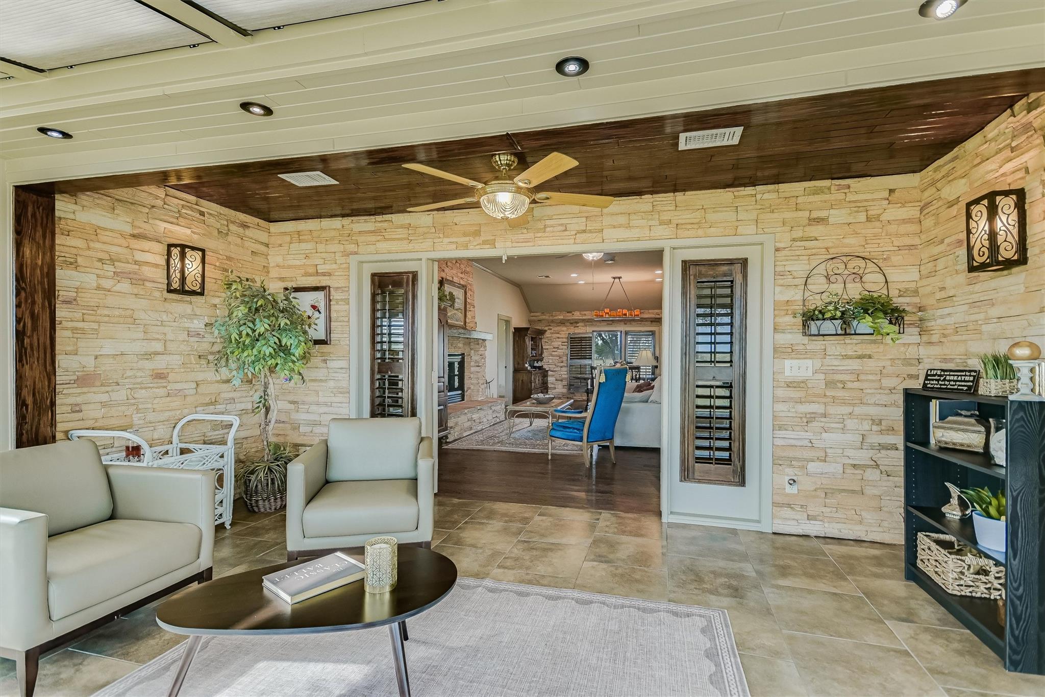 Photo 24