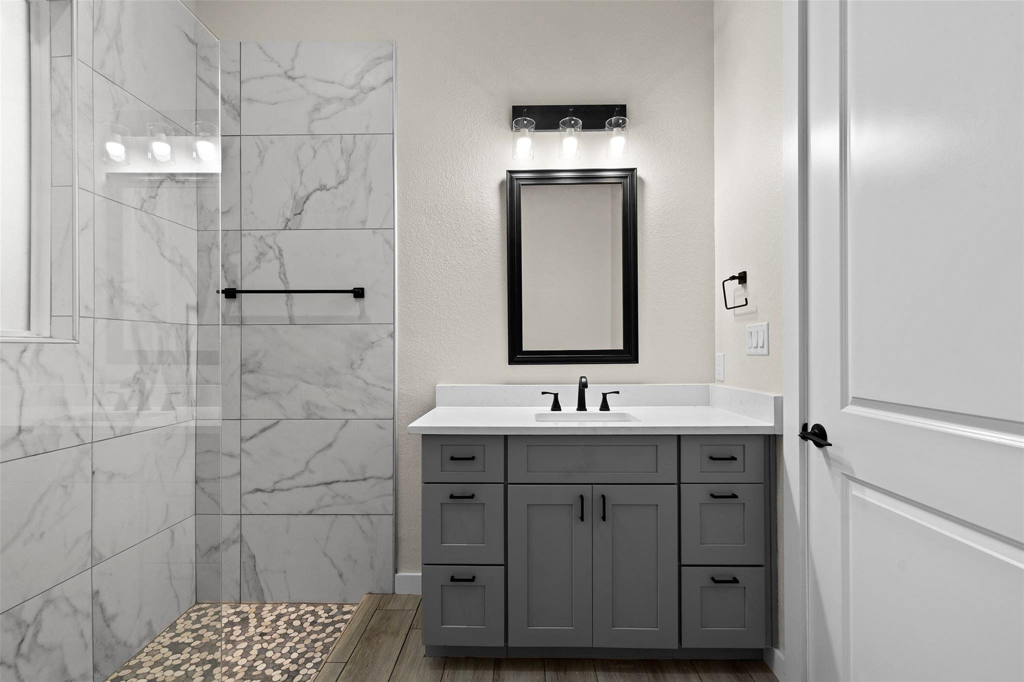 Photo 32