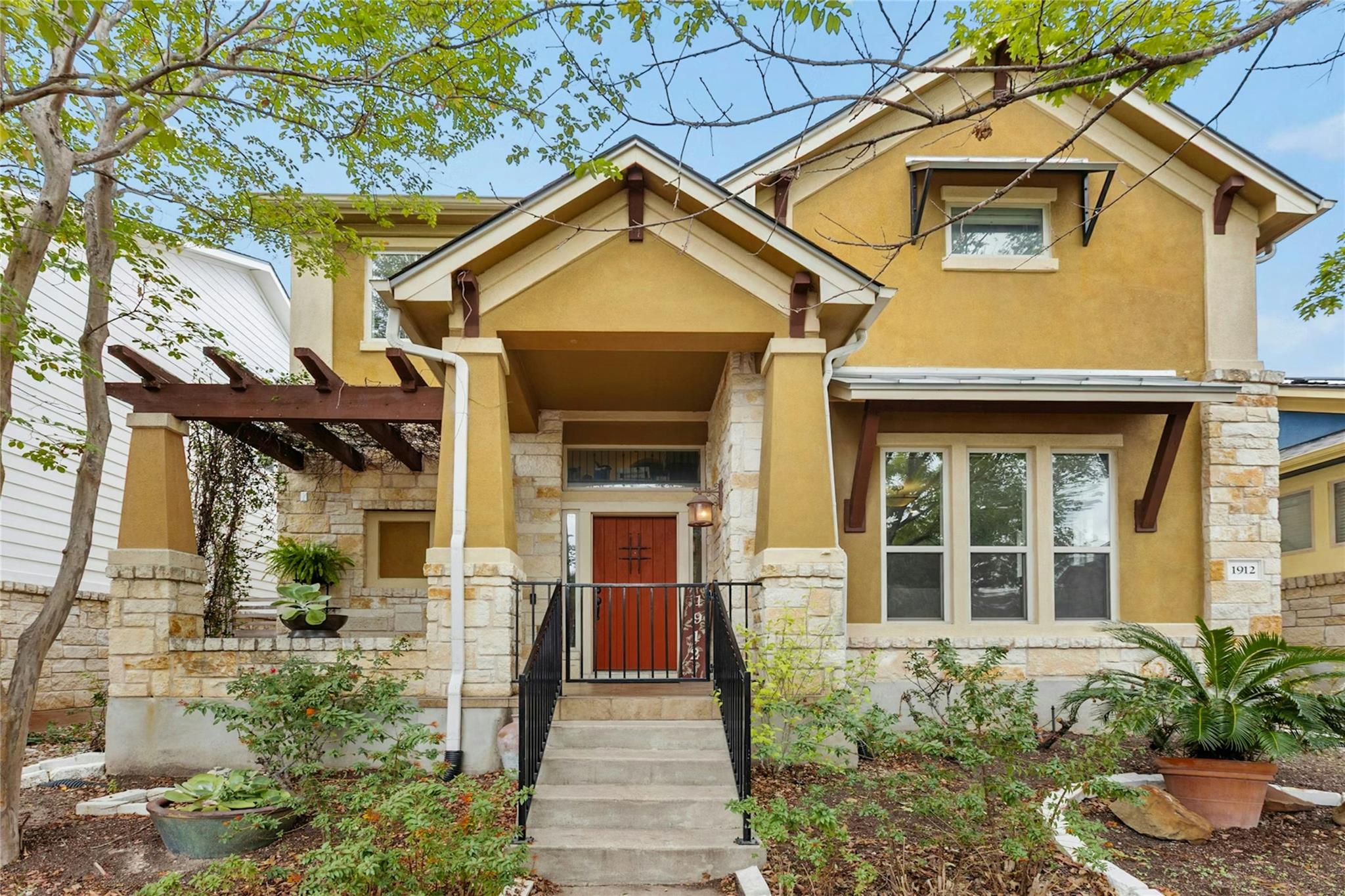 Single Family Residence