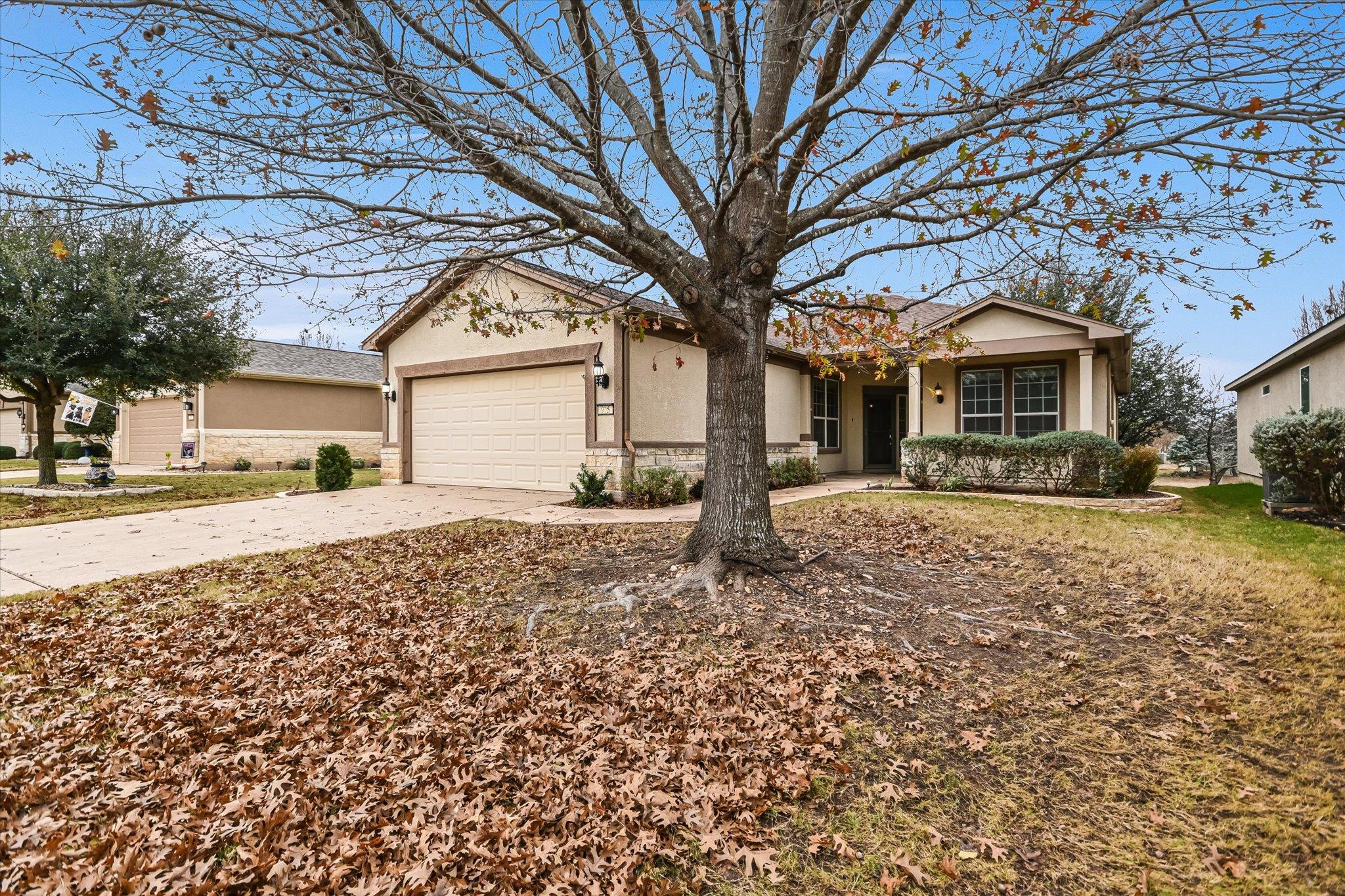 915 Apache Mountain