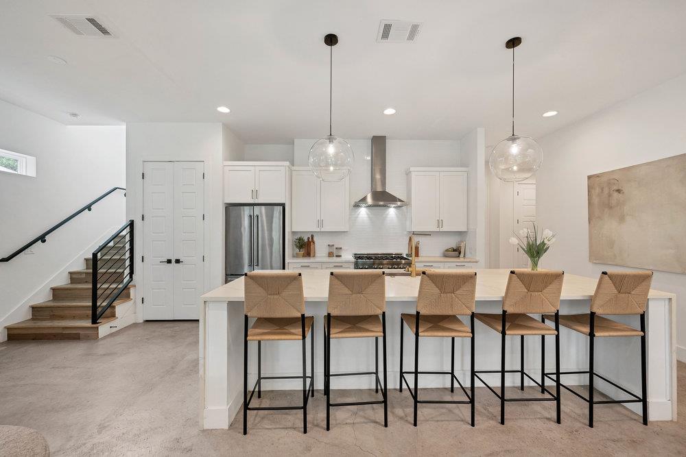 Single Family Residence