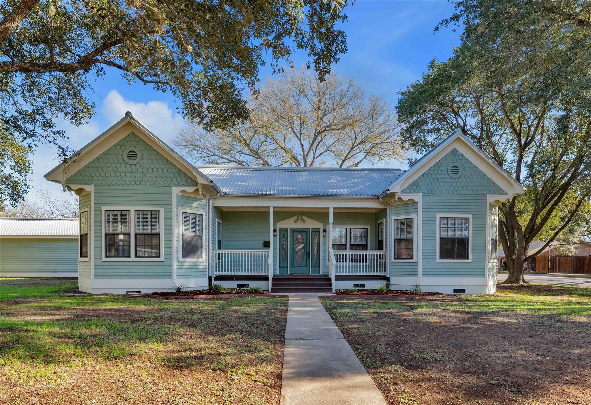 Single Family Residence