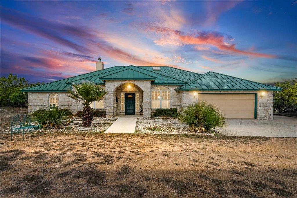 101 Valley Vista