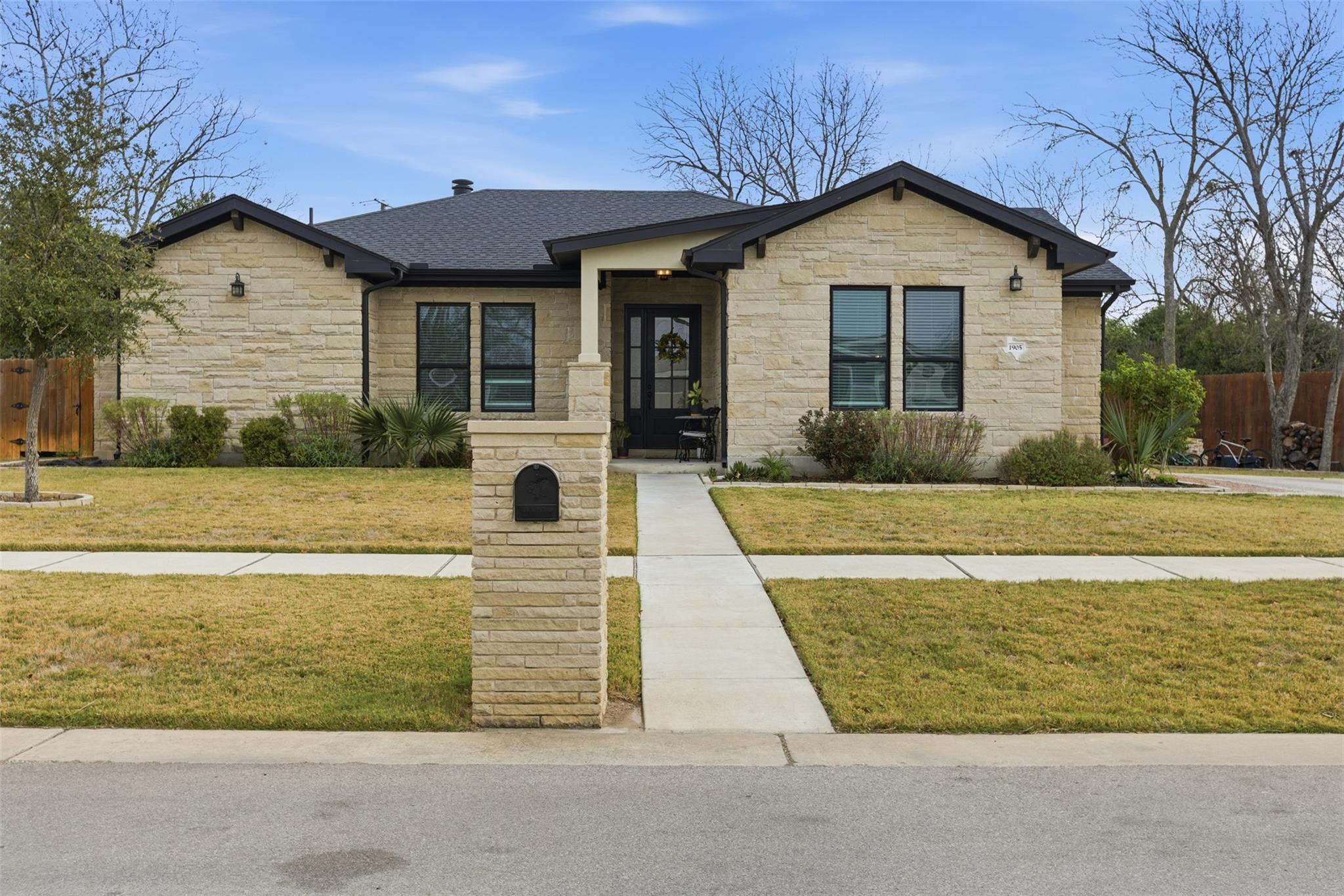 Single Family Residence