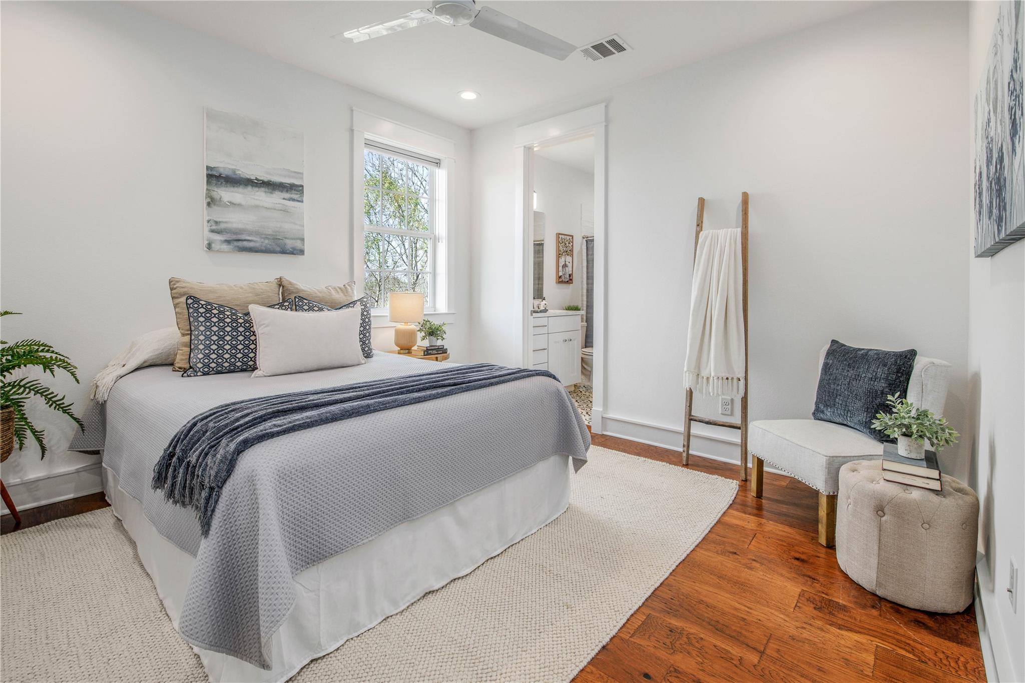 Photo 31