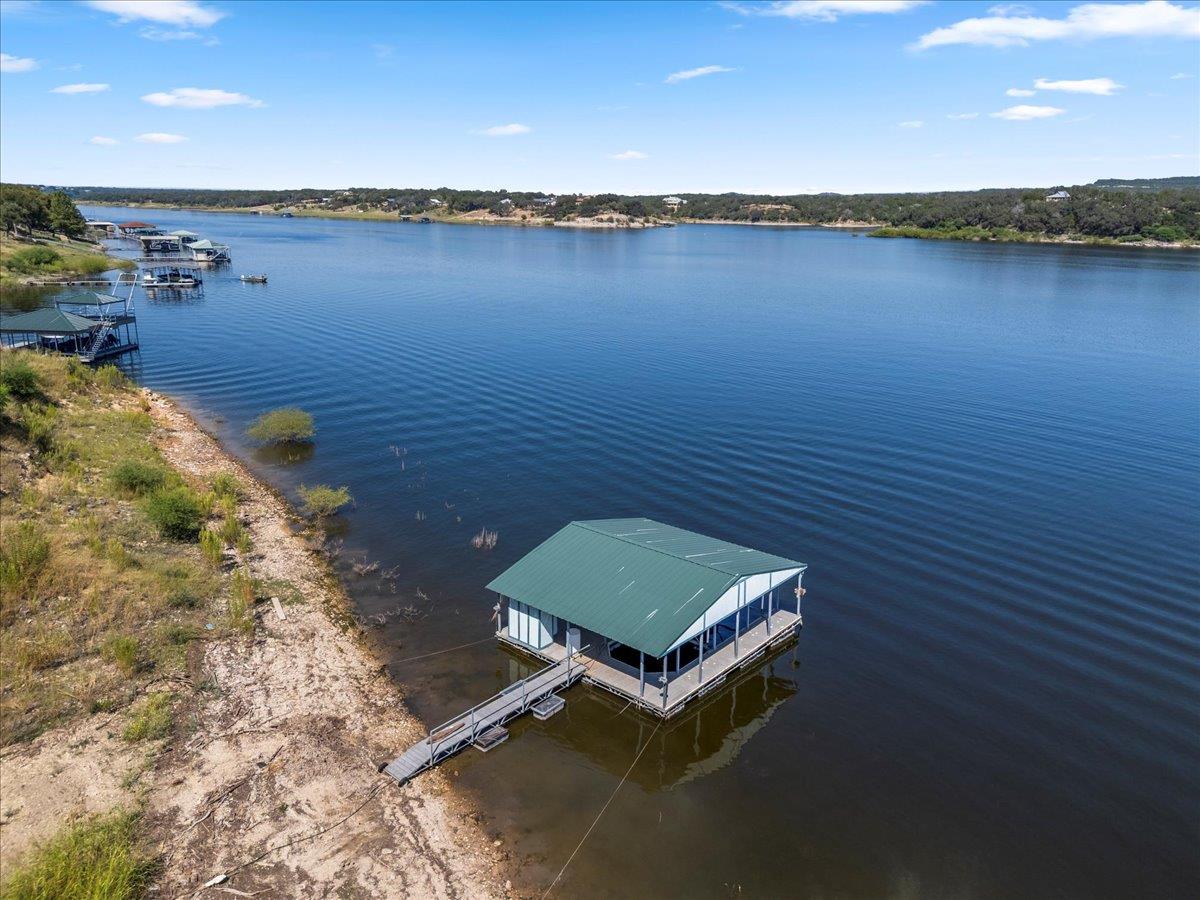 24736 Travis Lakeside