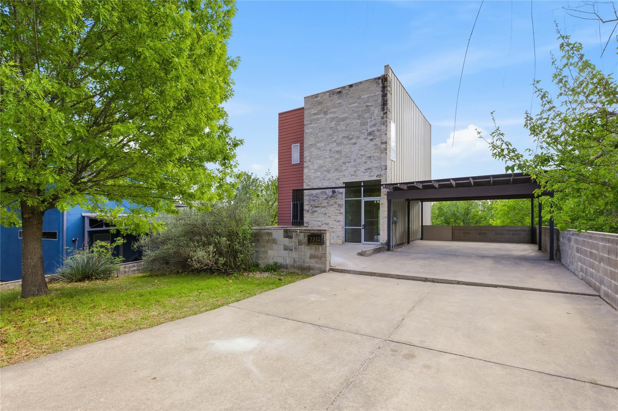 Single Family Residence