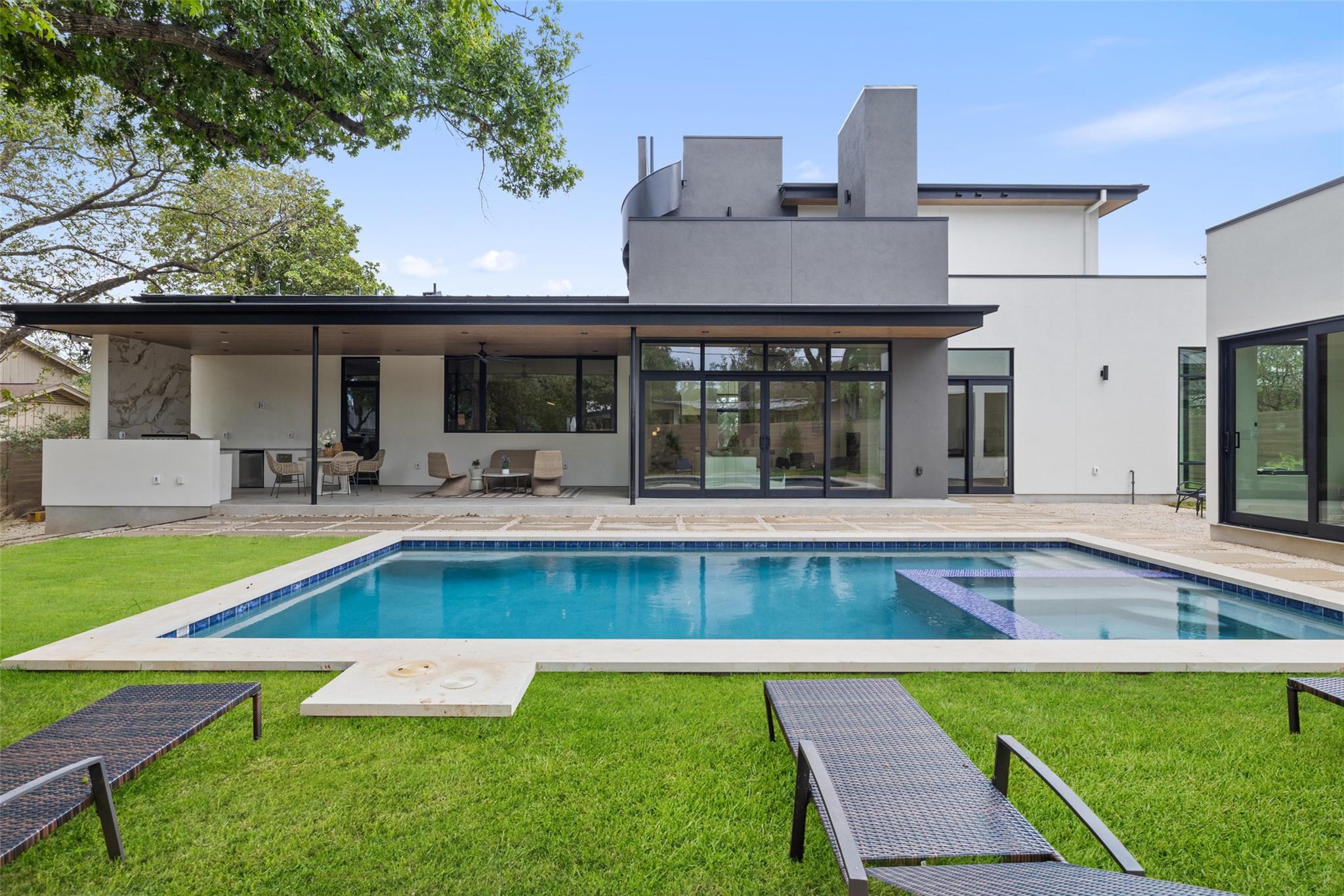Single Family Residence