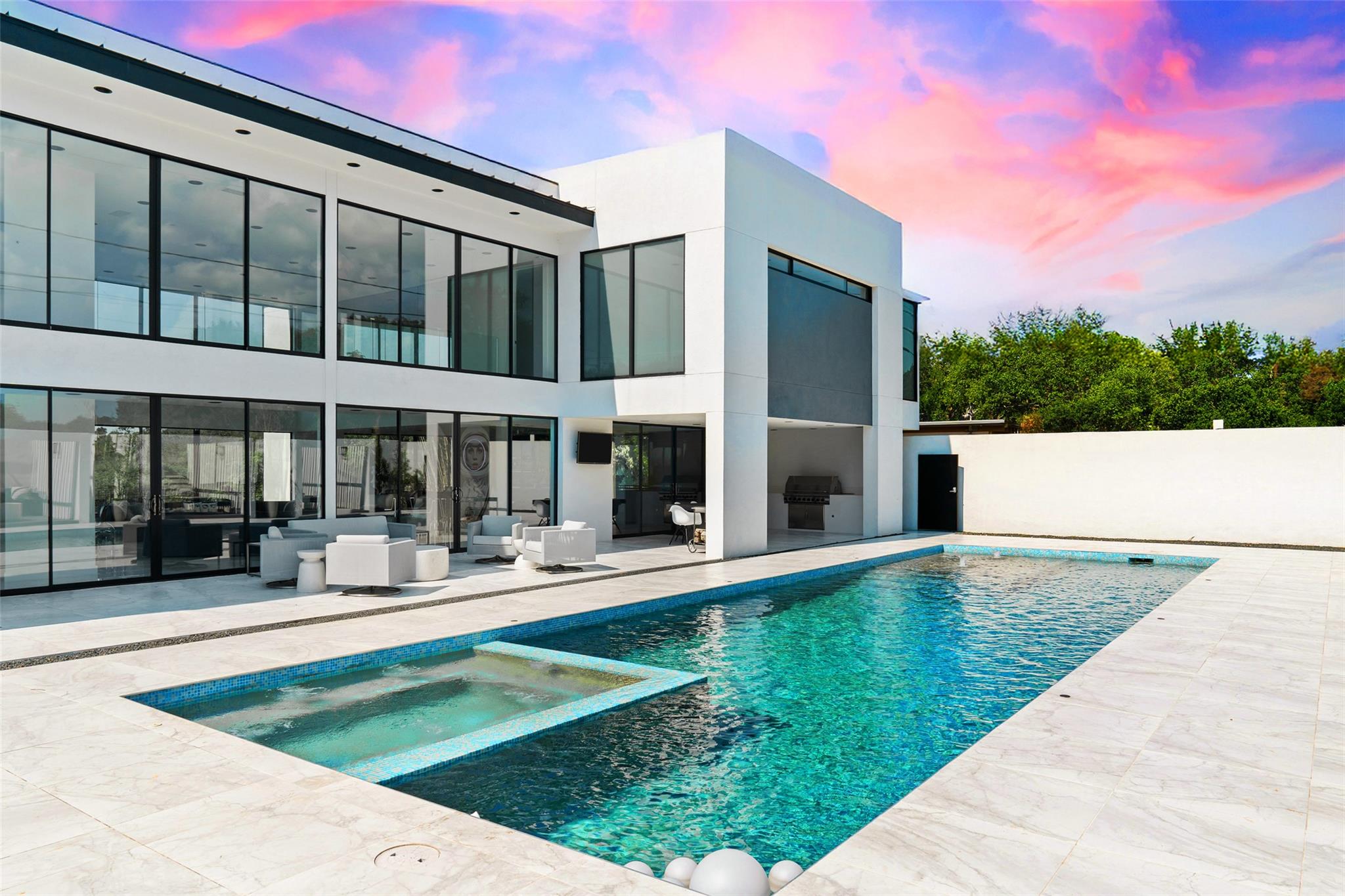 Single Family Residence