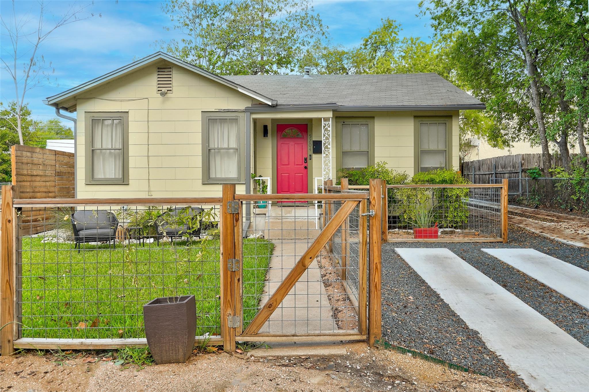 Single Family Residence