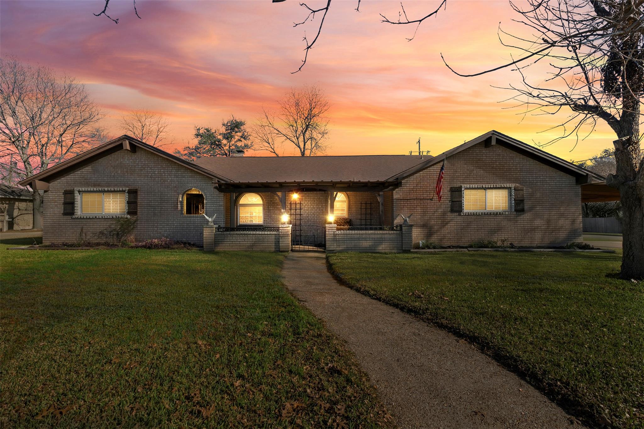 Single Family Residence