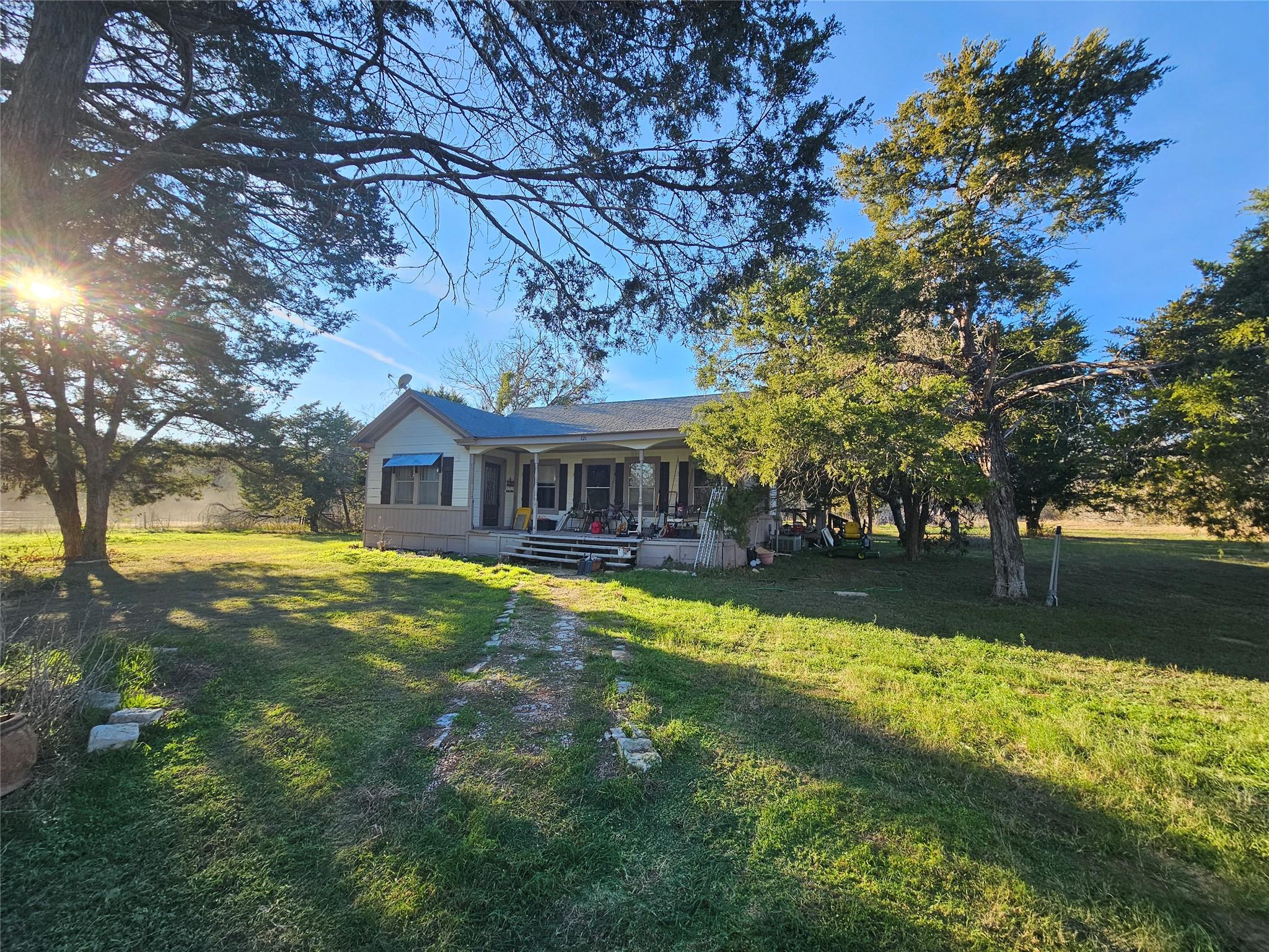 221 Lower Elgin