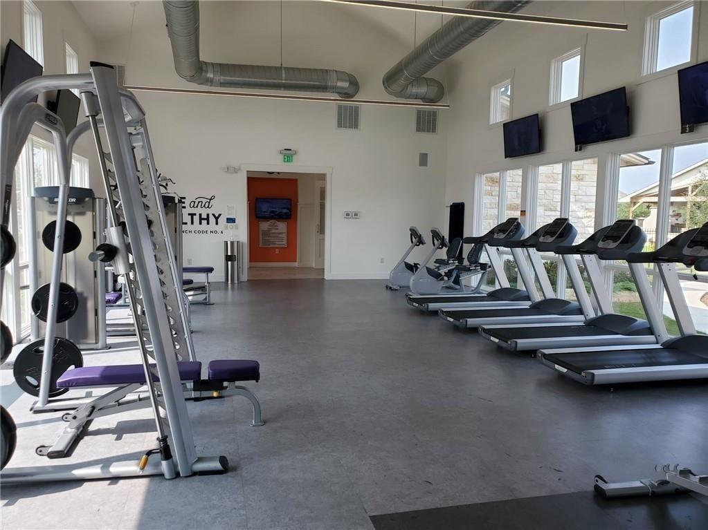 Photo 33