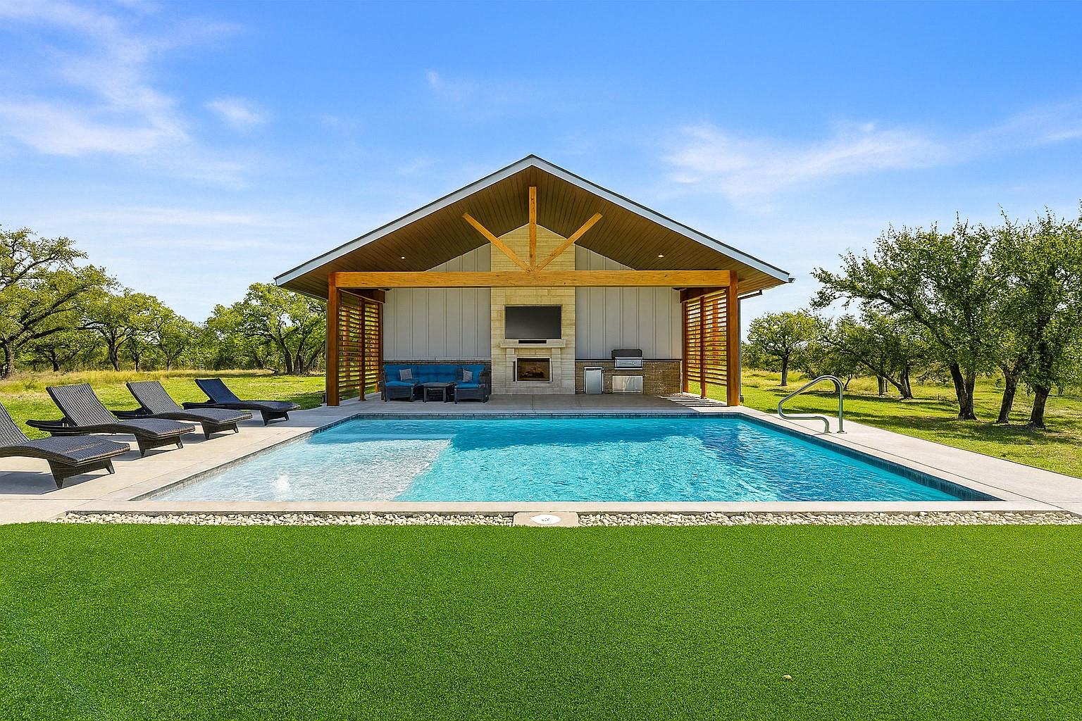 Single Family Residence