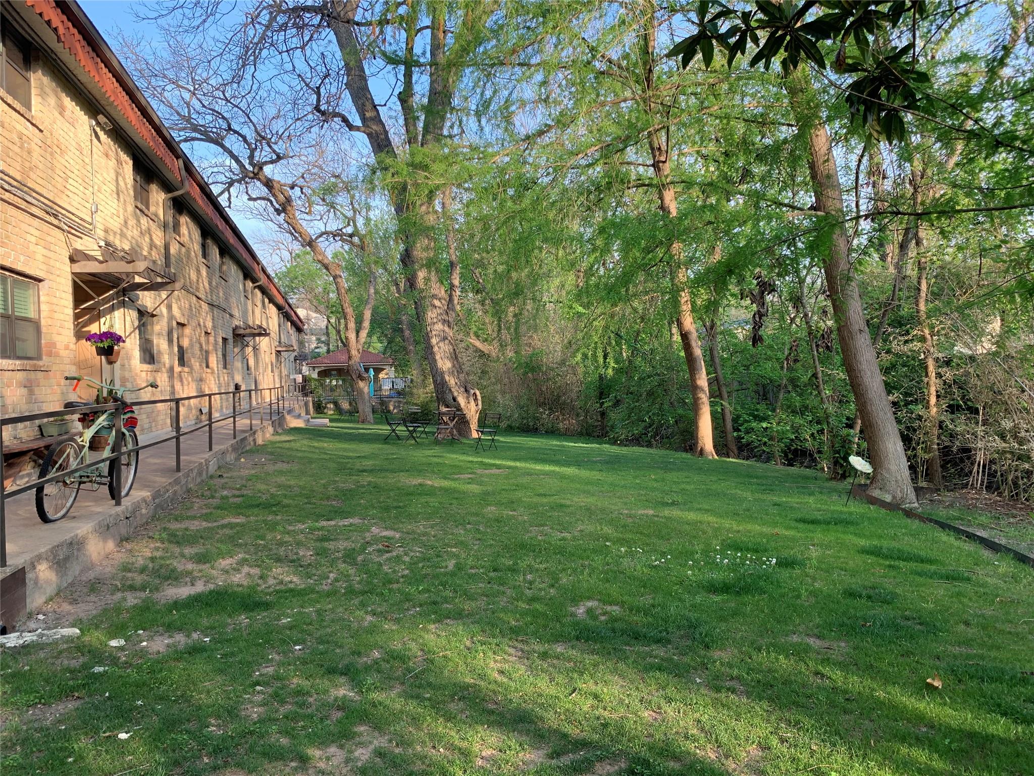 Photo 27
