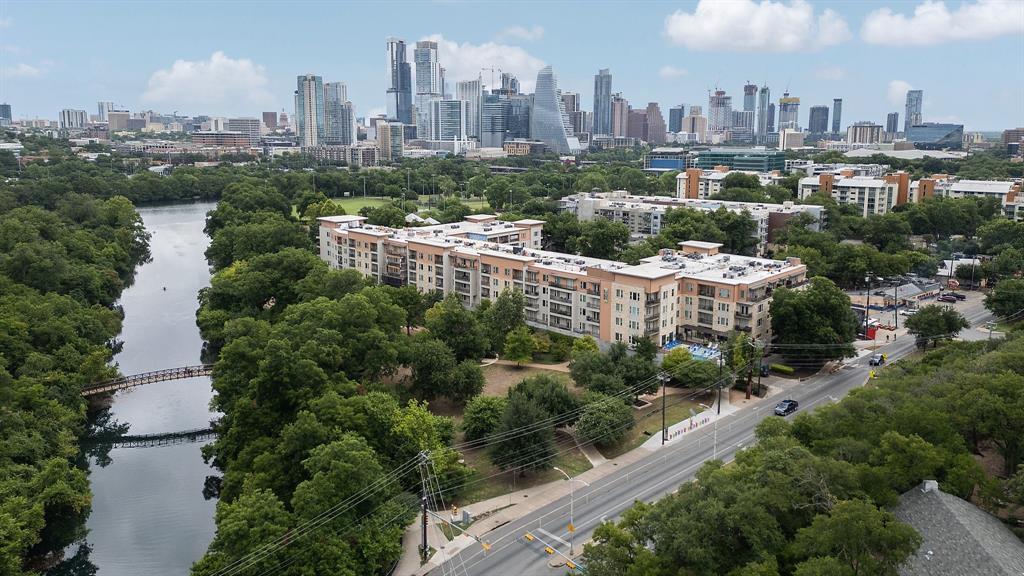 1900 Barton Springs