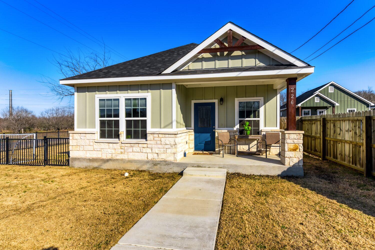 Single Family Residence