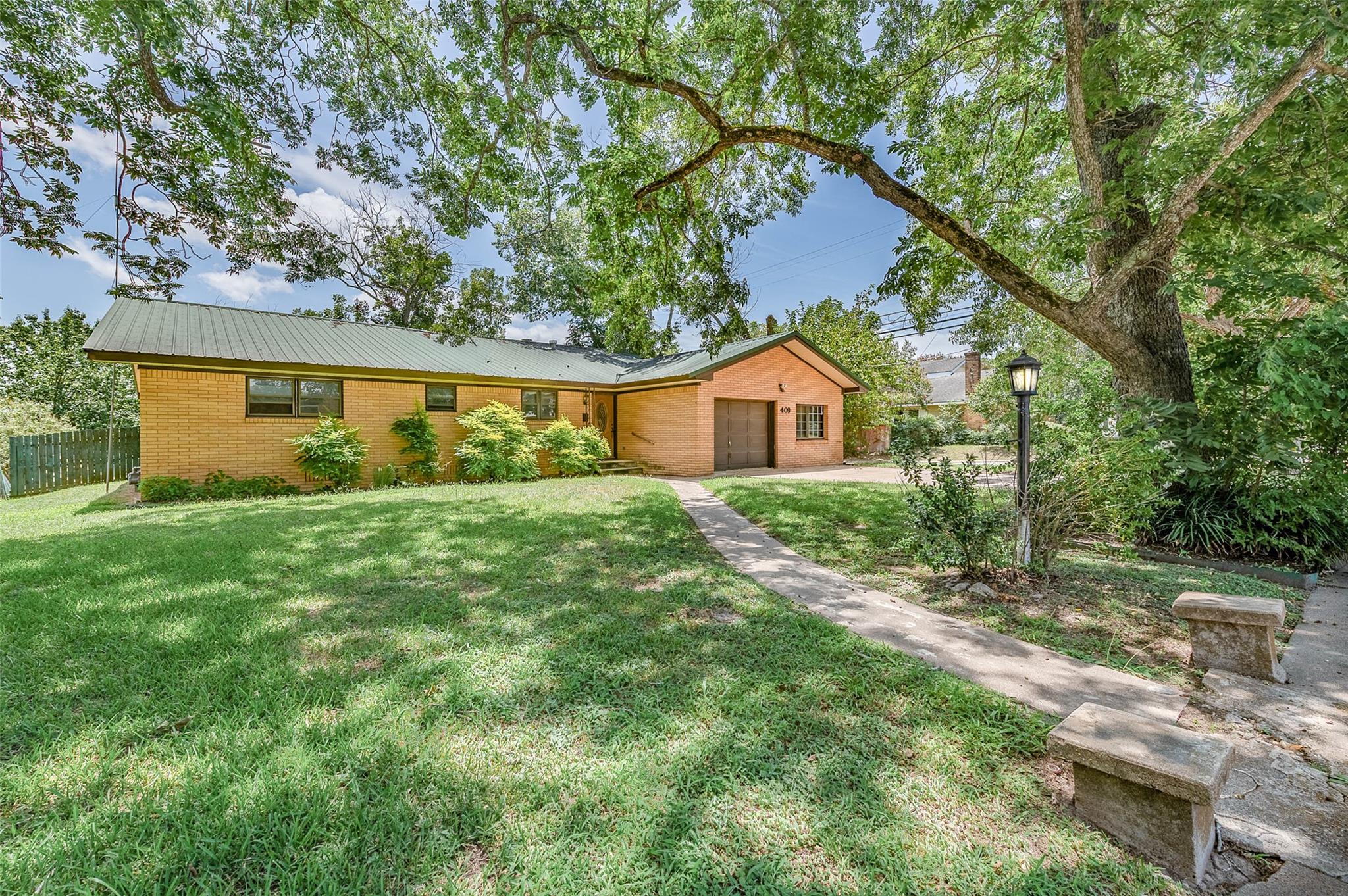 Single Family Residence