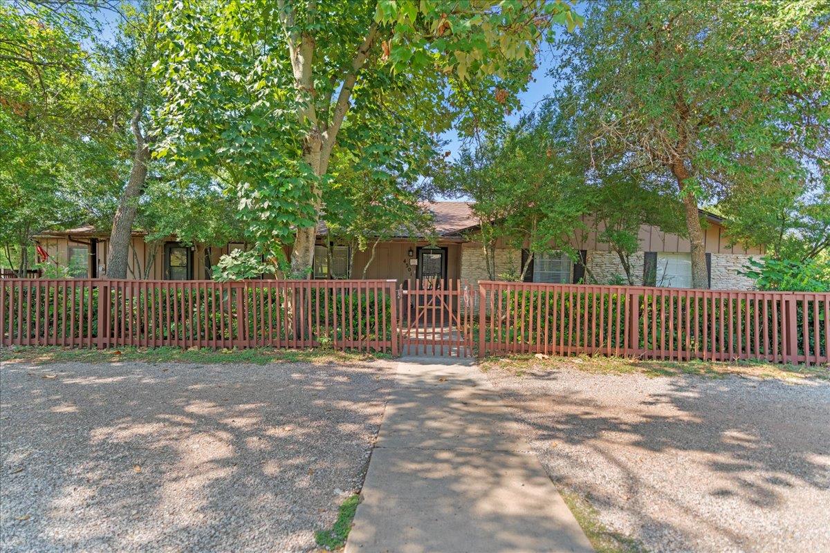 Single Family Residence