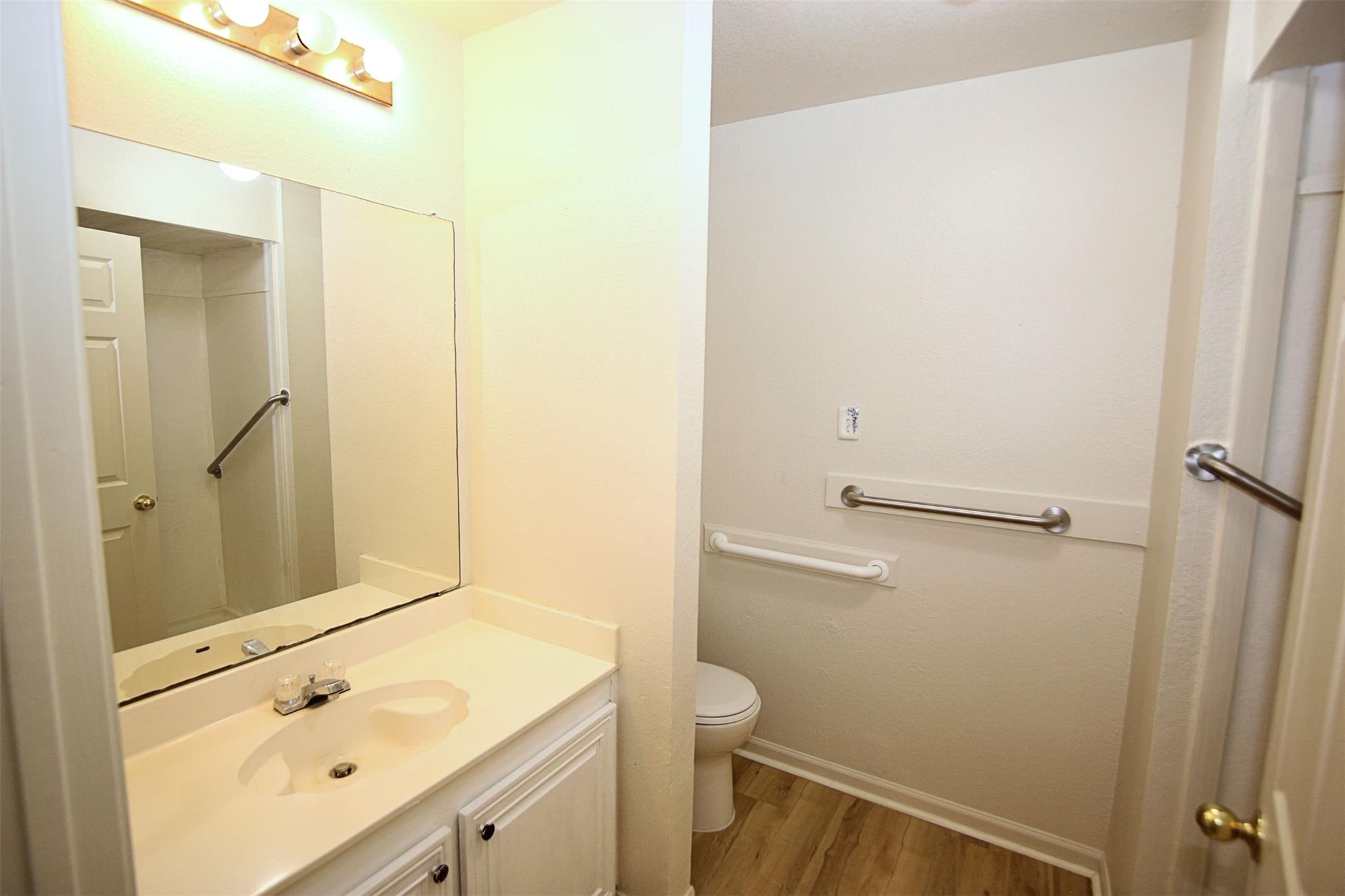 Photo 16
